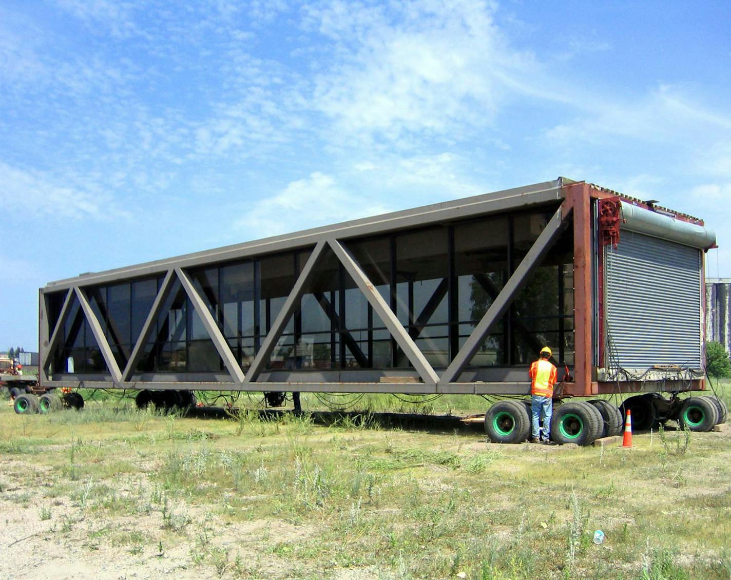 This skyway used to span S. 5th Street but was taken down for the Hiawatha light-rail line.