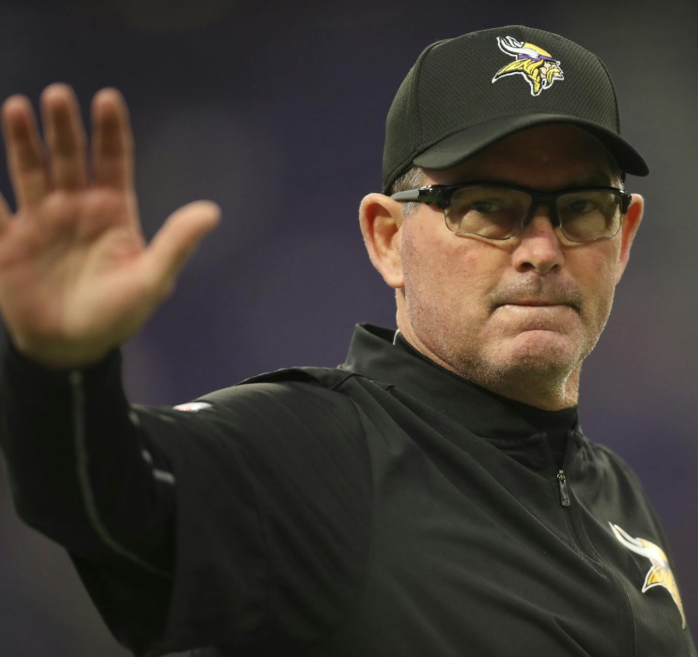 Minnesota Vikings head coach Mike Zimmer waved to fans on the sidelines while his team warmed up before playing Cincinnati. ] JEFF WHEELER &#xef; jeff.wheeler@startribune.com The Minnesota Vikings faced the Cincinnati Bengals in an NFL football game Sunday afternoon, December 17, 2017 at U.S. Bank Stadium in Minneapolis.