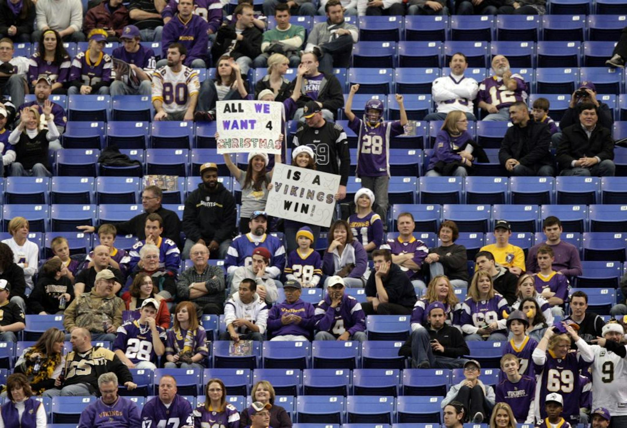 Drew Brees threw for 412 yards and five touchdowns to lead the New Orleans Saints to their sixth win in a row, 42-20 over the Minnesota Vikings on Sunday. Fansjsut want a win.