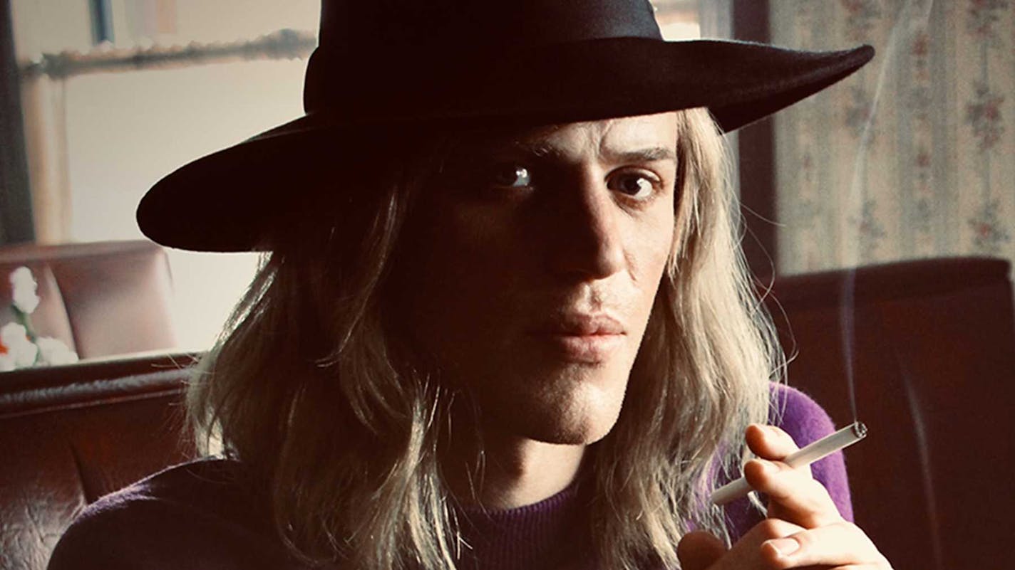 Johnny Flynn portrays the pre-Ziggy David Bowie in "Stardust," which also stars Marc Maron.