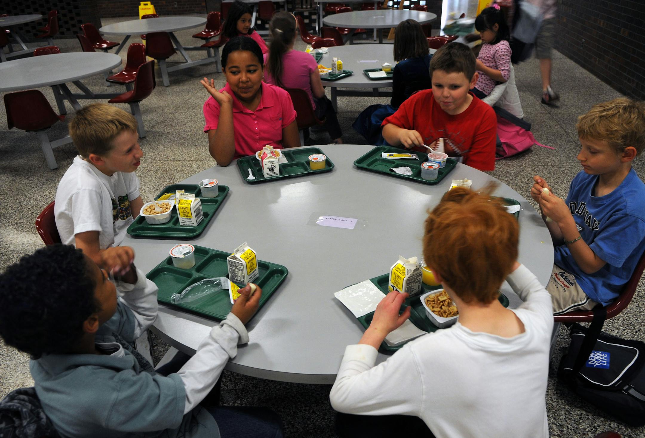 The Forest Hills Elementary School breakfast program serves any students who want a good breakfast. Many low-income and immigrant students have participated through free and reduce-price meal programs.