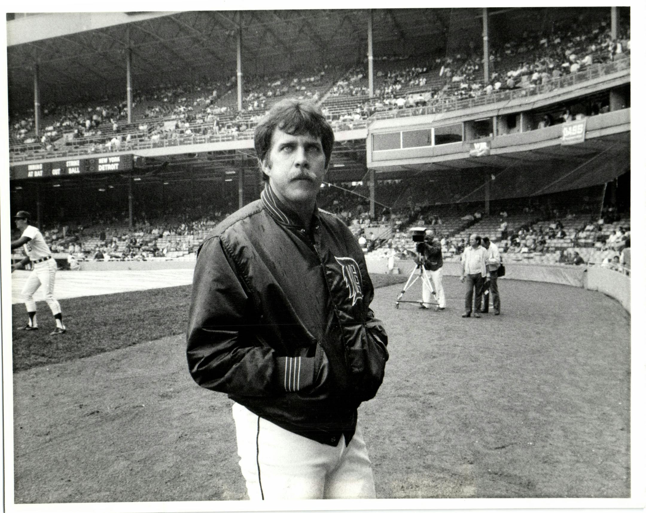 This undated photo shows Detroit Tigers baseball player Dave Bergman at Tiger Stadium in Detroit. Bergman has died at age 61. The team extended condolences Monday, Feb. 2, 2015, to Bergman's family, calling him "as spirited a person as he was a player." (AP Photo/Detroit Free Press, Mary Schroeder) DETROIT NEWS OUT; NO SALES