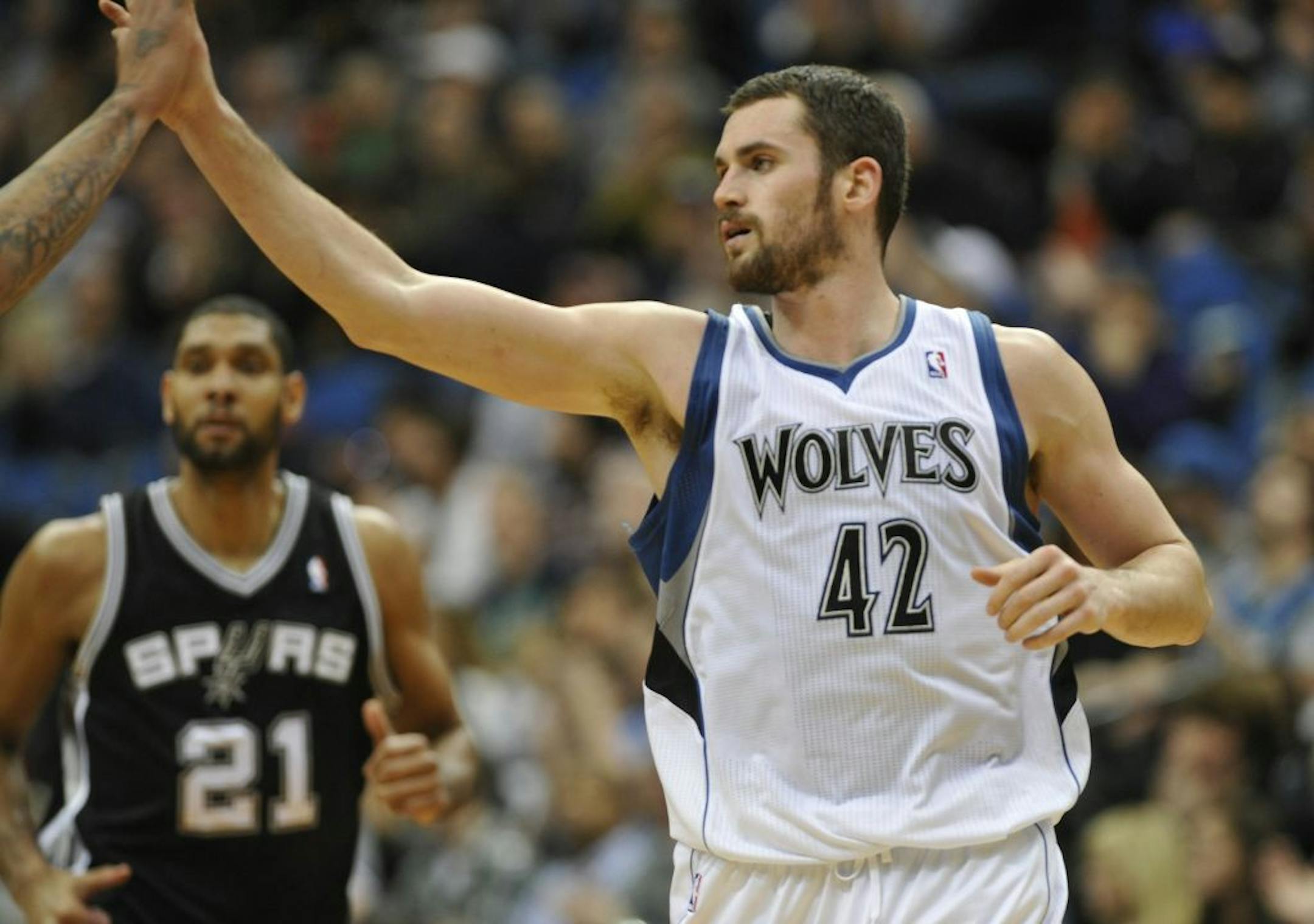 Six days before the league deadline, the Timberwolves are prepared to pay All-Star forward Kevin Love a maximum-salary contract, a league source said Wednesday.