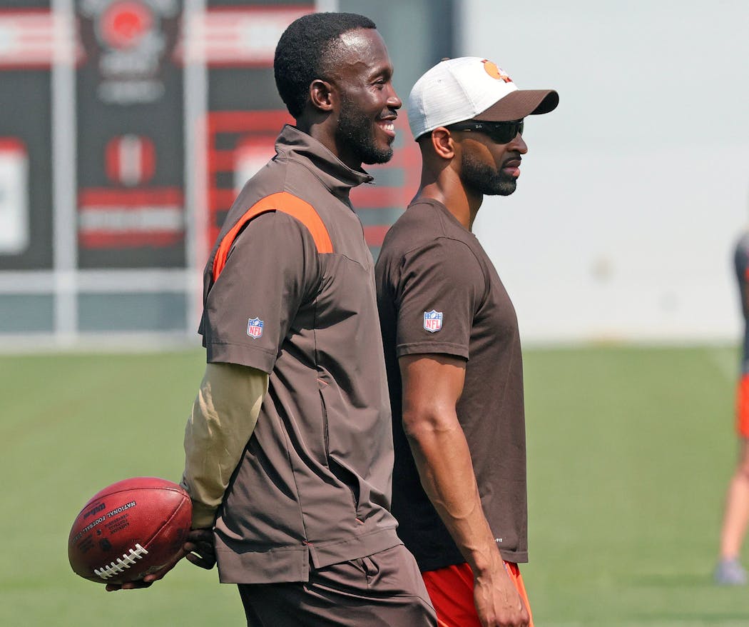 Adofo-Mensah, left, with his former boss, Browns general manager Andrew Berry.