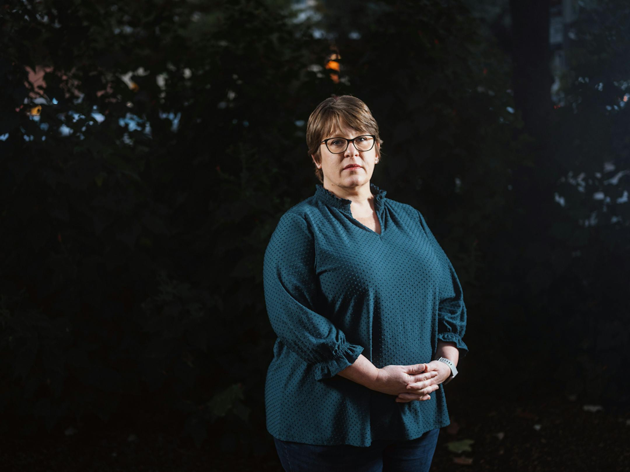 Carrie Damon, a middle school librarian, in San Antonio, Texas, on Nov. 18, 2021. She celebrated national ÒBanned Books WeekÓ with her students by talking about literatureÕs beauty and subversive power. (Christopher Lee/The New York Times)