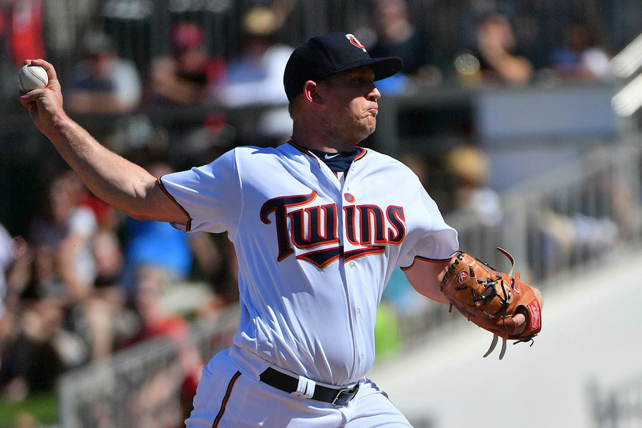 Twins pitcher Tyler Duffey (21) threw in the fourth inning.