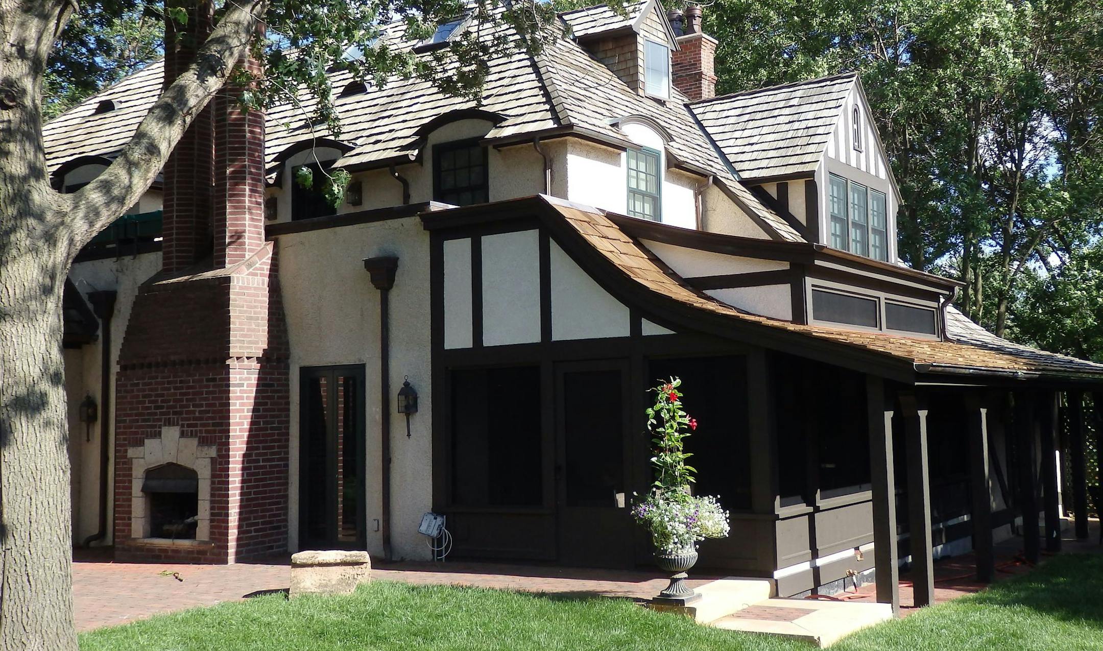 Everyday Solutions: Screen porch addition by Bruce Knutson Architects. provided by Bruce Knutson Architects