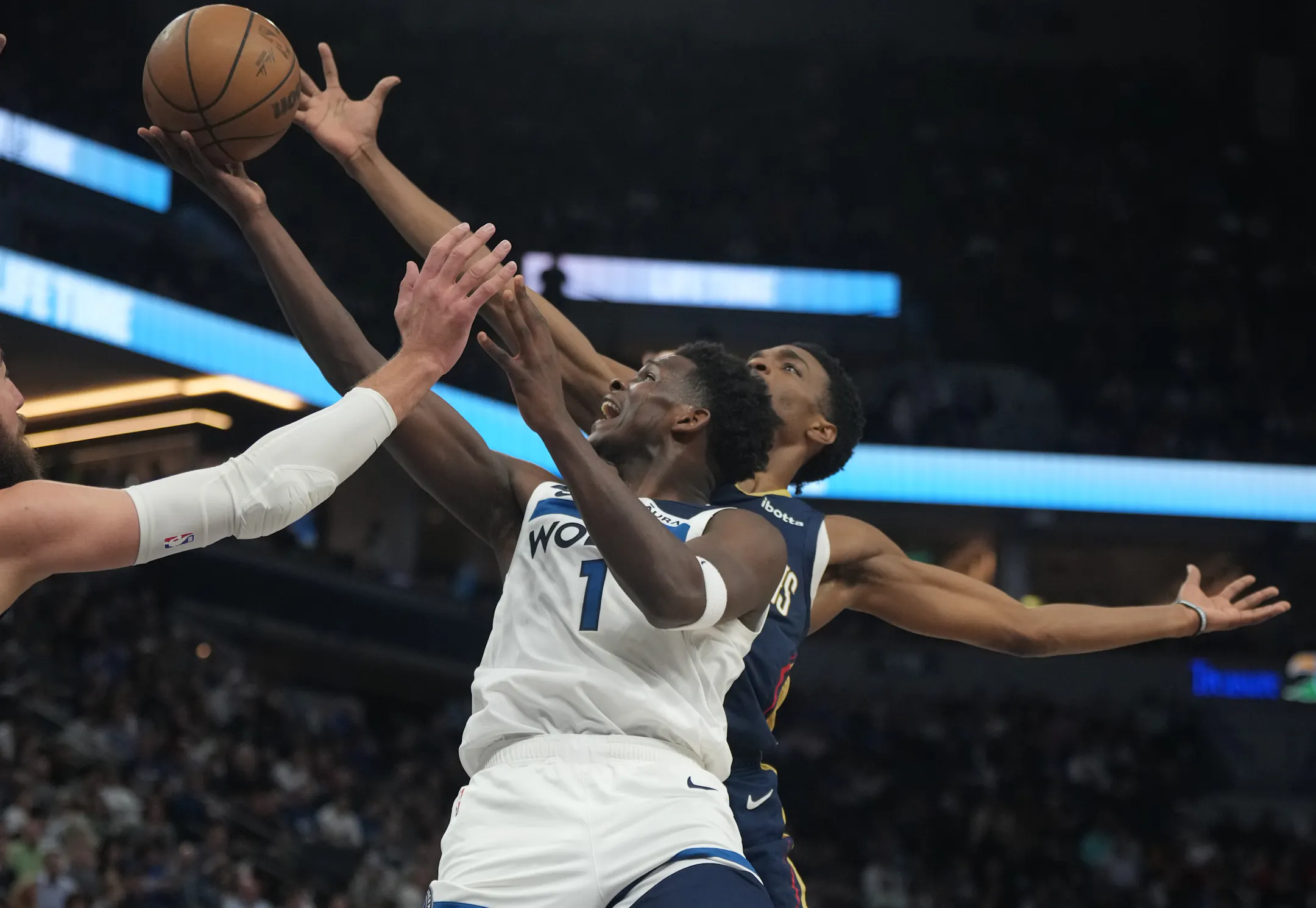Timberwolves fight, rally to beat Pelicans. Rudy Gobert punches ...
