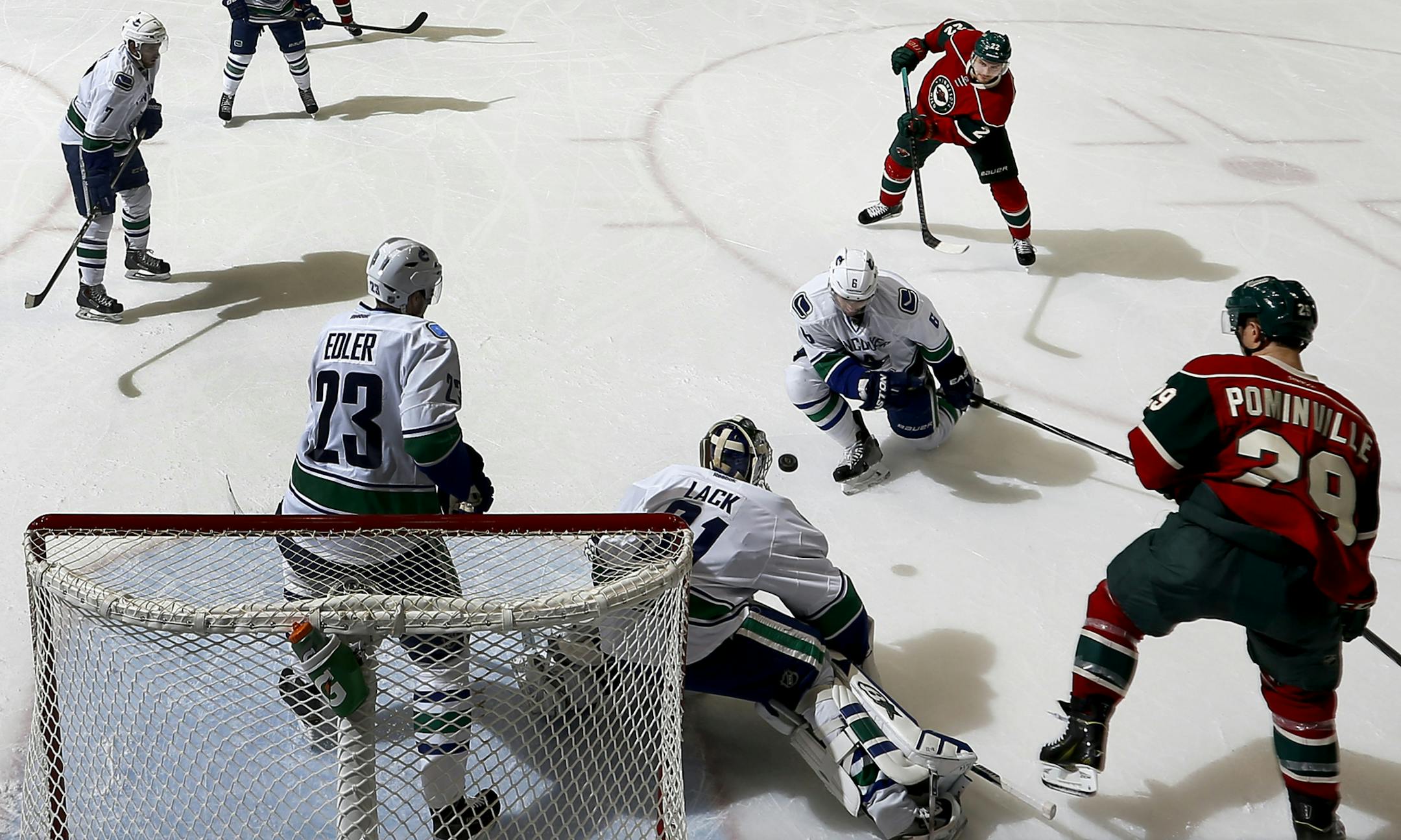 Nino Niederreiter (22) attempted a shot on goal in the third period. Minnesota beat Vancouver by a final score of 5-3.