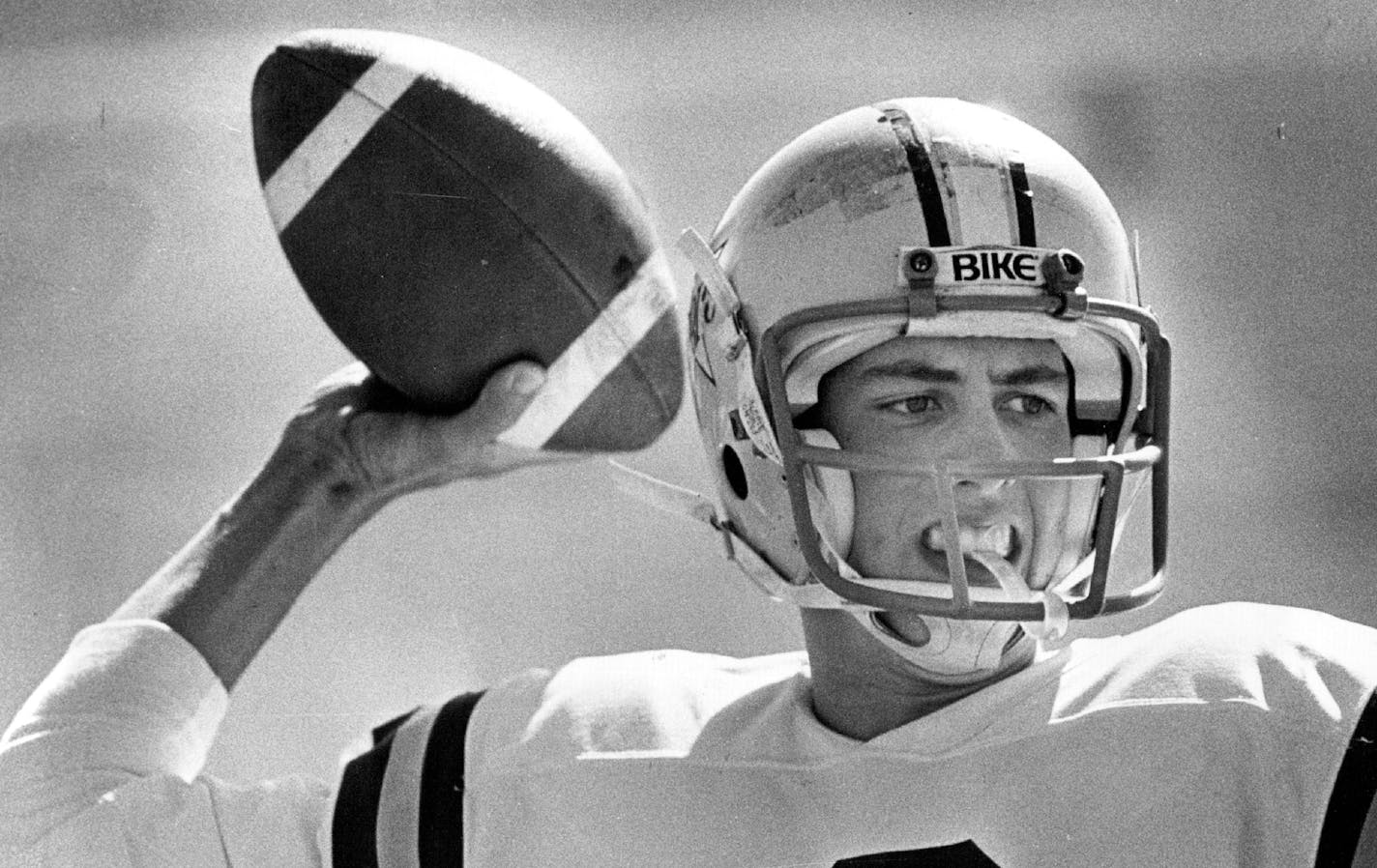 September 29, 1983 Steve Walsh of Cretin is averaging 222.7 yards passing in St. Paul conference games. Darlene Pfister, Minneapolis Star Tribune