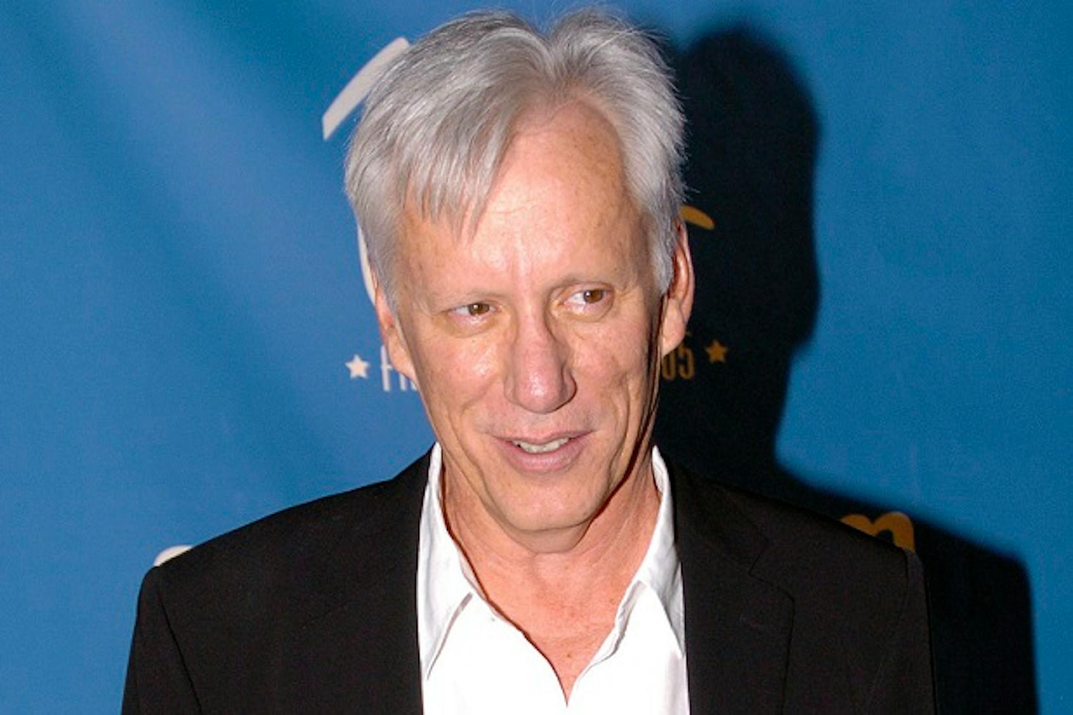 Actor James Woods poses for photographers at the Vegas Magazine 2nd Anniversary Party on June 11, 2005, in the Green Valley Ranch Casino in Las Vegas, Nevada.