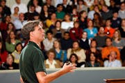 ** FILE ** Randy Pausch, a former University of Virginia professor, gives his final lecture on Time Management to a packed house at Old Cabell Hall Au