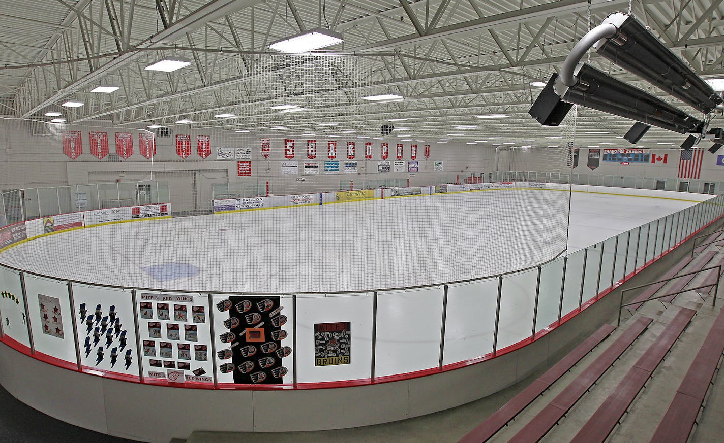 The only rink in Shakopee is located in the Shakopee Community Center, Thursday, March 12, 2015 in Shakopee, MN. The city of Shakopee is again looking to improve its community center, despite three failed referendums proposing improvements to it in a decade. This time, they want to build two new sheets of ice to meet demand for ice time. How they will pay for it and what other amenities will be included in the package hasn't been decided yet. ] (ELIZABETH FLORES/STAR TRIBUNE) ELIZABETH FLORES &#