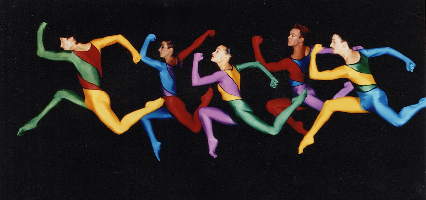 Photo of "In Counterpoint," (1993) with both choreography and musical
composition by James Sewell. From left to right: James Sewell, Sarah Rothrock, Sally Rousse, Fritz Masten, Noah Gelber. Photo courtesy James Sewell Ballet.