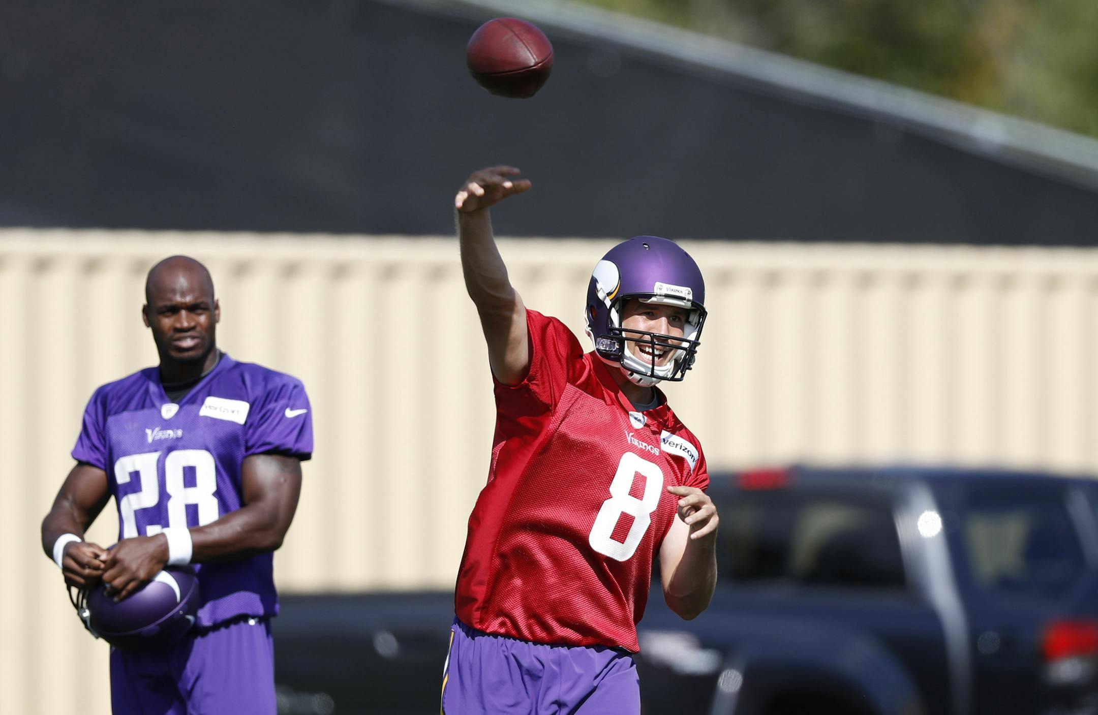 Vikings quarterback Sam Bradford threw a pass during practice Monday.