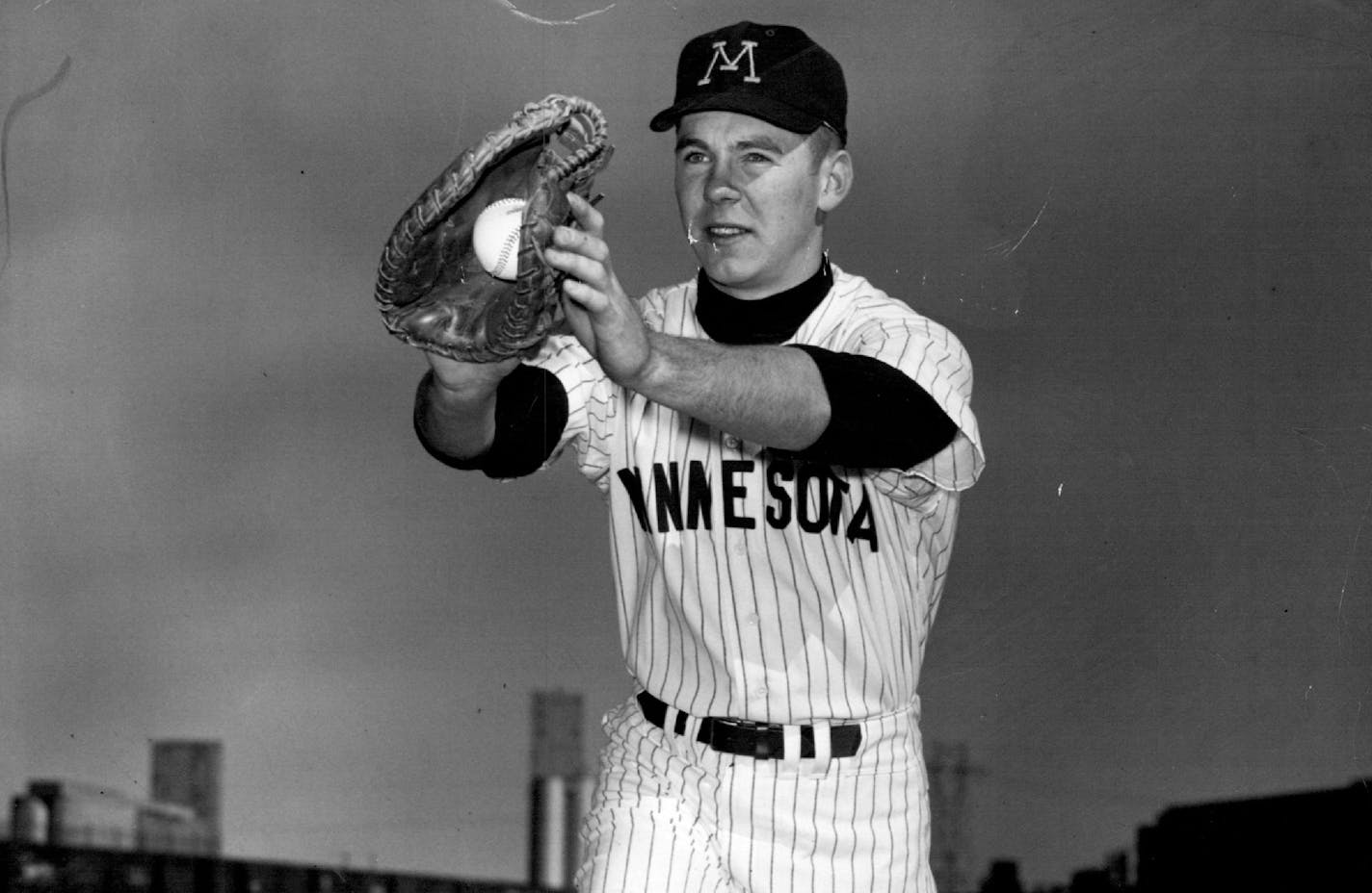 April 21, 1964 Bill Davis. Hitting . 318 1B-P 19, 6-6, 210 lbs, So. Home: Richfield, Minn. January 24, 1963 June 4, 1964 University of Minnesota