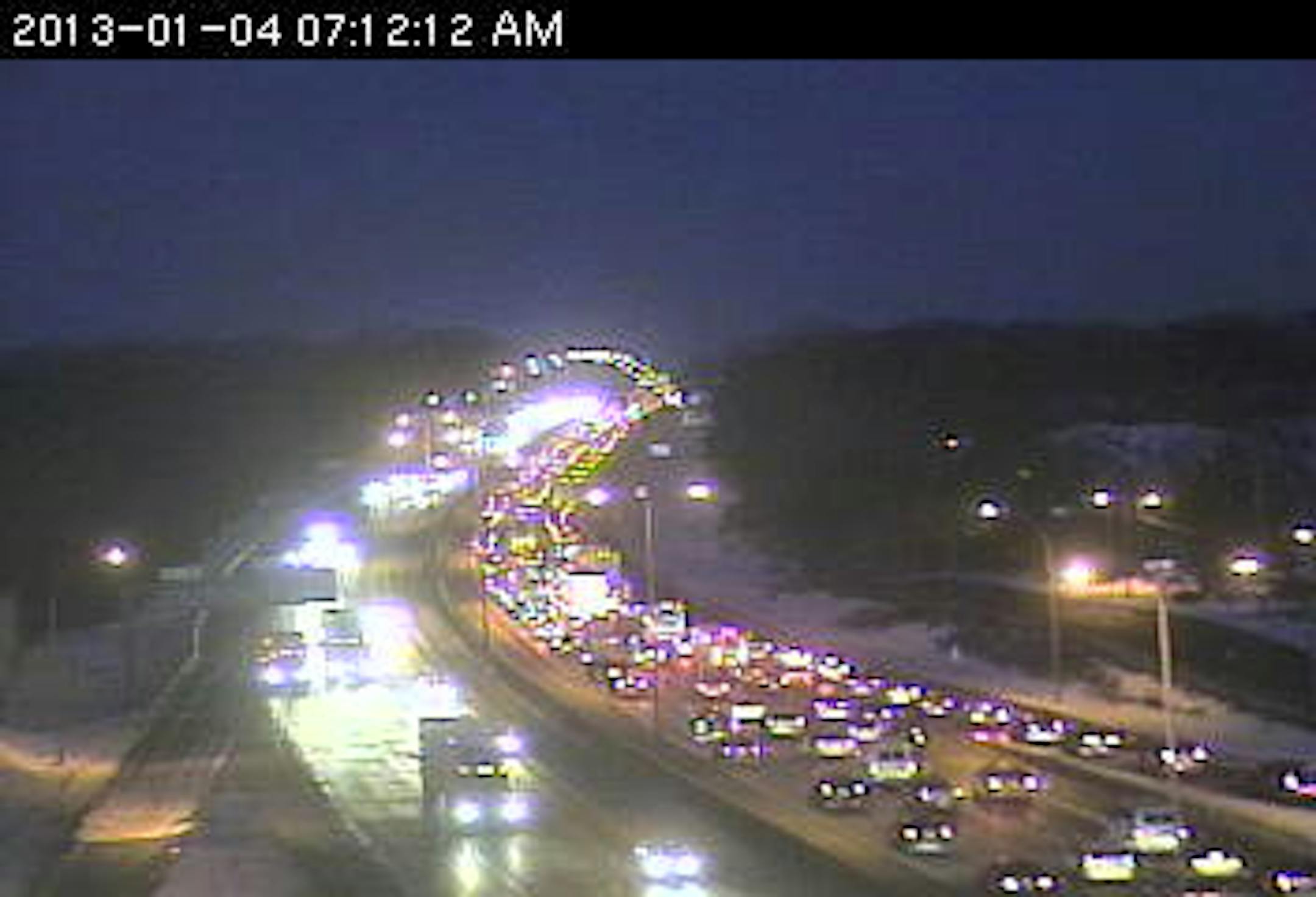 Traffic on westbound 694 at Silver Lake Road