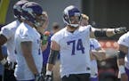 Vikings-Dolphins injury reports: Mike Remmers expects to play despite questionable tag