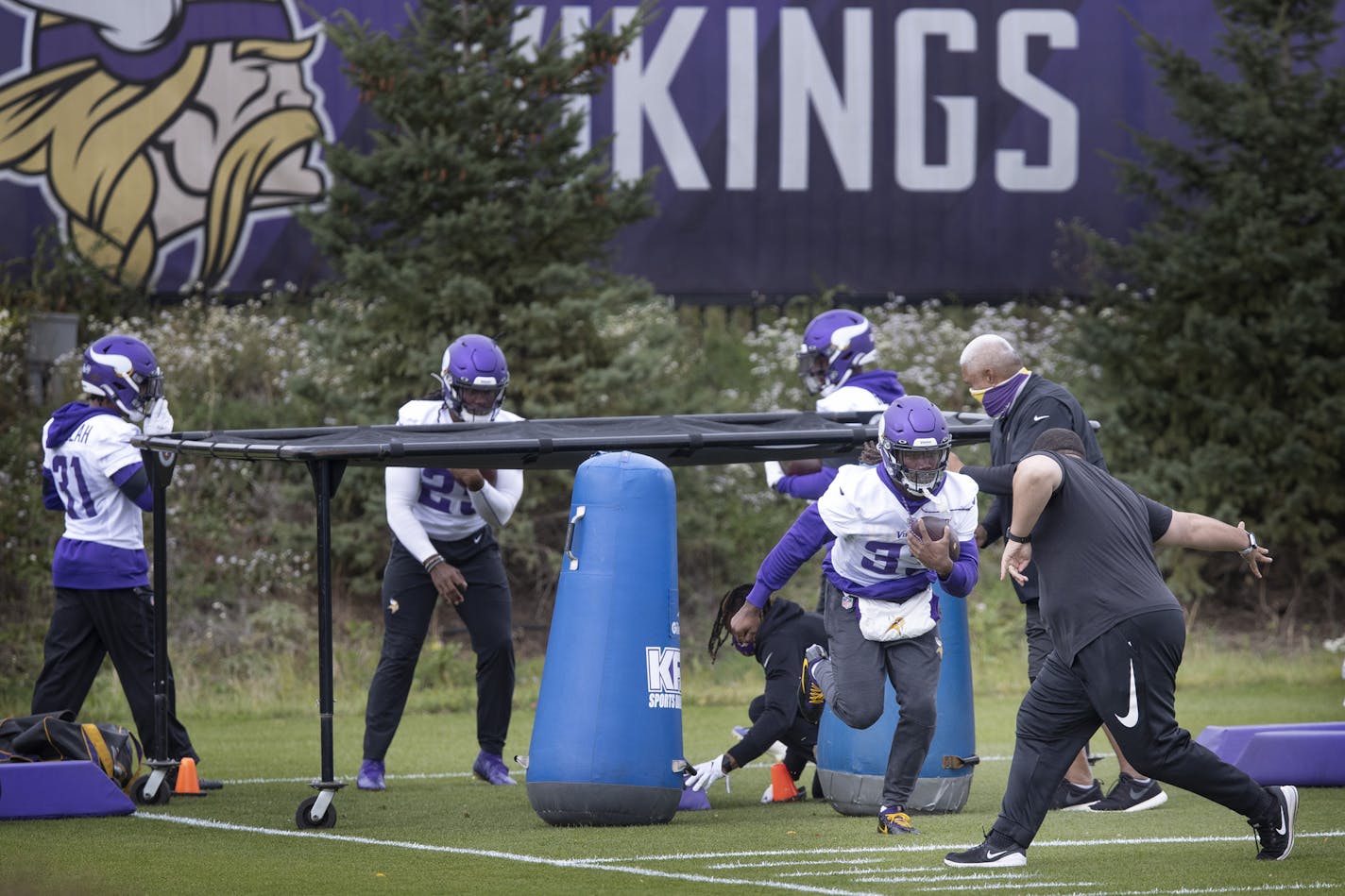 Minnesota Vikings running back Dalvin Cook (33) worked on drills during practice .] Jerry Holt •Jerry.Holt@startribune.com Vikings practice at TCO Performance Center Thursday October 1,2020 in Eagan,MN.