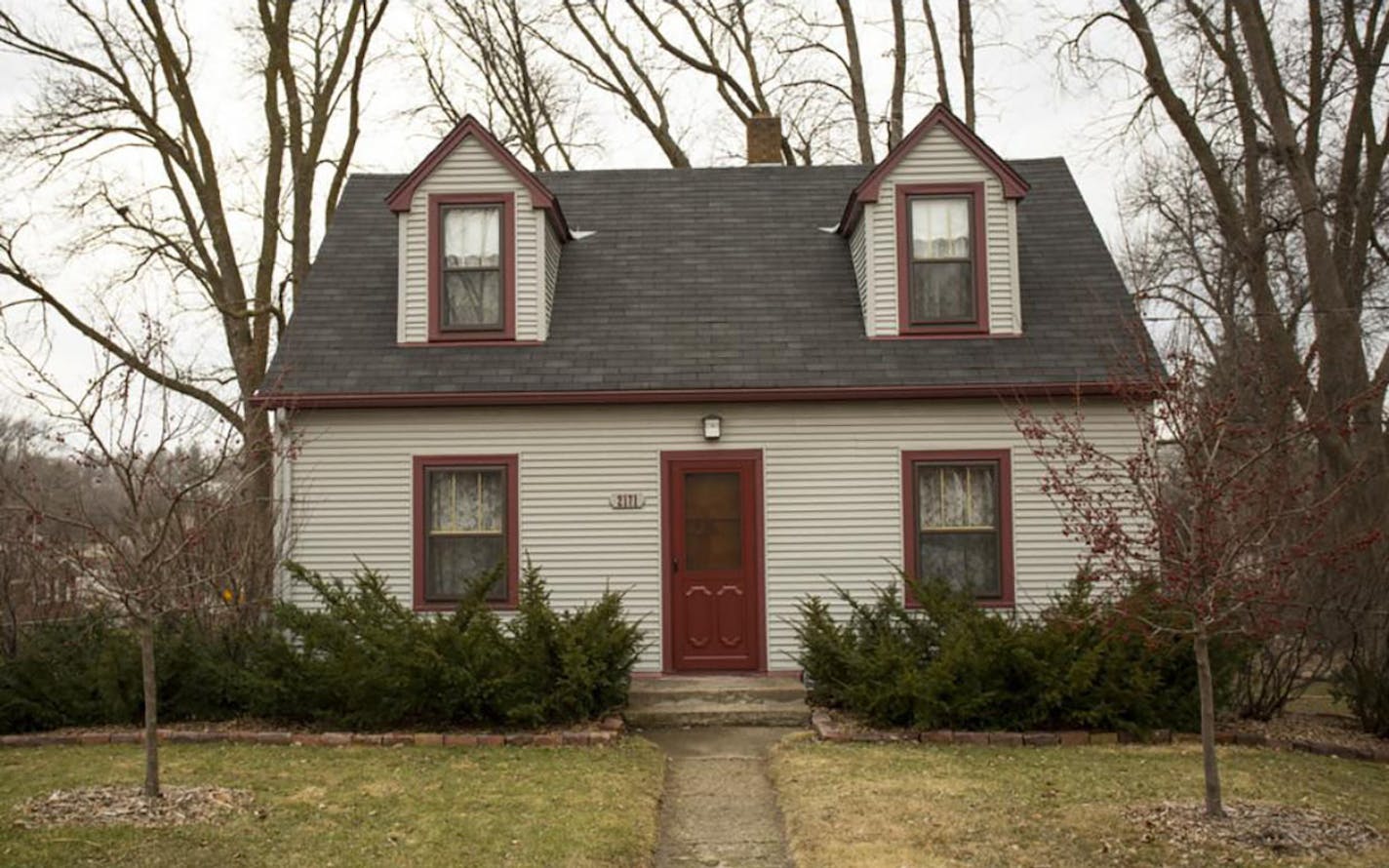 Maplewood
Built in 1939, two-bedroom, two-bath house has 1,120 square feat and features hardwood floors, remodeled kitchen, formal dining room, porch, full partially-finished basement deck and two-car detached garage. Listed by Gary Fabel, Coldwell Banker Burnet, 651-334-3659.