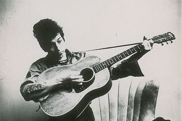 Bob Dylan in his New York apartment in 1963.