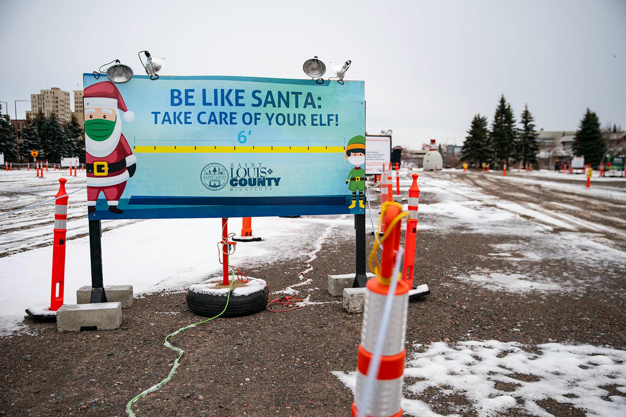 Bentleyville has altered their famous Duluth Christmas light show to be drive thru only as opposed to the normal large scale walking trails.