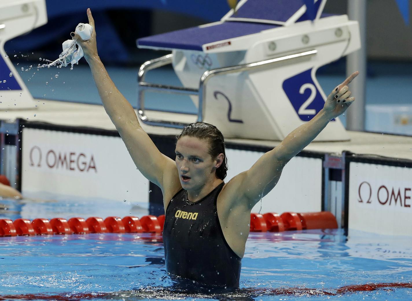 Hungary's Katinka Hosszu celebrates breaking the world record and winning the gold medal in the women's 400-meter individual medley during the swimming competitions at the 2016 Summer Olympics, Saturday, Aug. 6, 2016, in Rio de Janeiro, Brazil. (AP Photo/Matt Slocum)