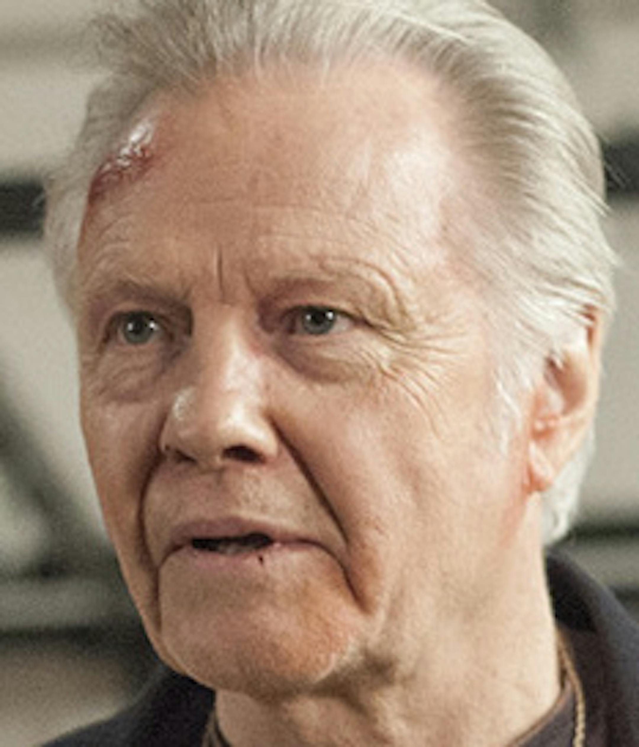 Jon Voight as Mickey Donovan in Ray Donovan (Season 1, Episode 10). - Photo: Suzanne Tenner/SHOWTIME - Photo ID: RayDonovan_110_0984.R