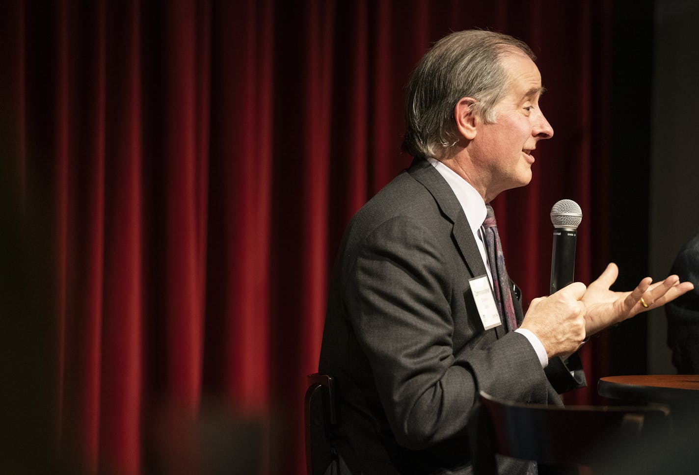 Charlie Zelle answers audience questions during an event to educate the public about the 35W@94 project. ] LEILA NAVIDI &#xa5; leila.navidi@startribune.com BACKGROUND INFORMATION: Outgoing MnDOT Commissioner Charlie Zelle participates in an event to educate the public about the 35W@94 project sponsored by the Theater of Public Policy at Finnegan's Brewery in downtown Minneapolis on Tuesday, December 4, 2018.