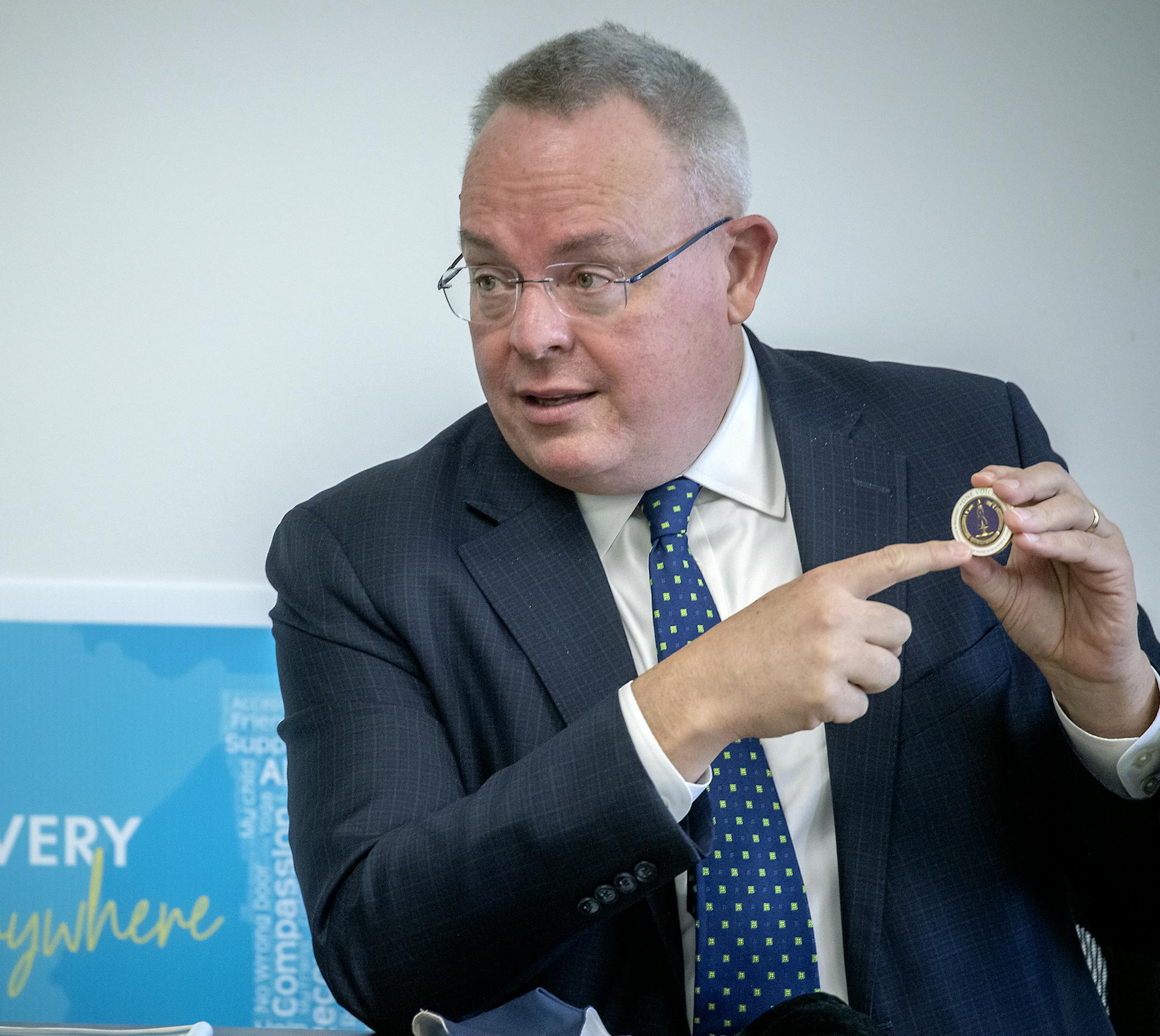 US Drug Czar Jim Caroll, right, handed out recovery coins to leaders in the drug recovery community and recovering addicts at the Minnesota Recovery Connection, Tuesday, September 15, 2020 in St. Paul, MN. ] ELIZABETH FLORES • liz.flores@startribune.com