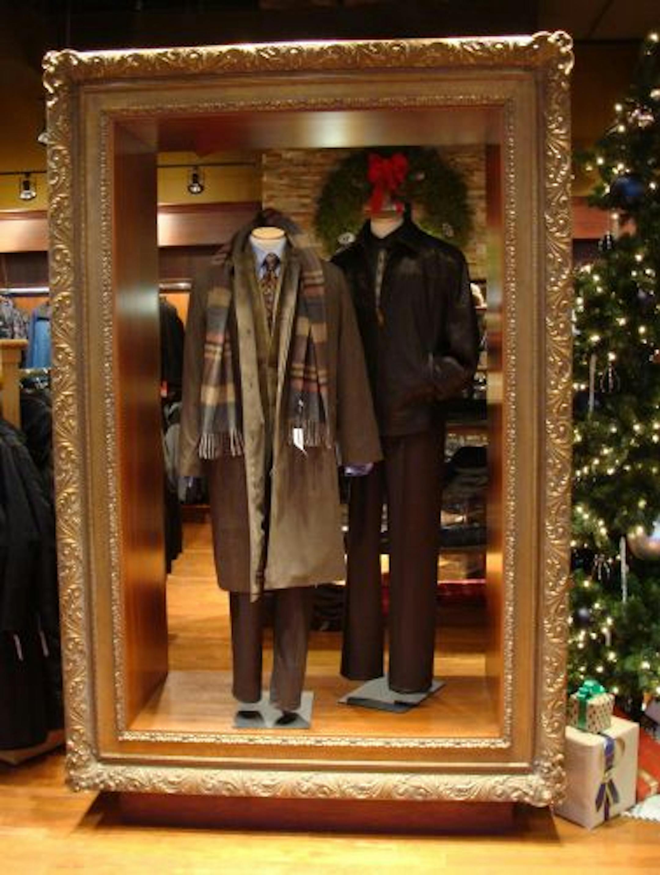 Shoppers at The Foursome are greeted by an oversized frame.