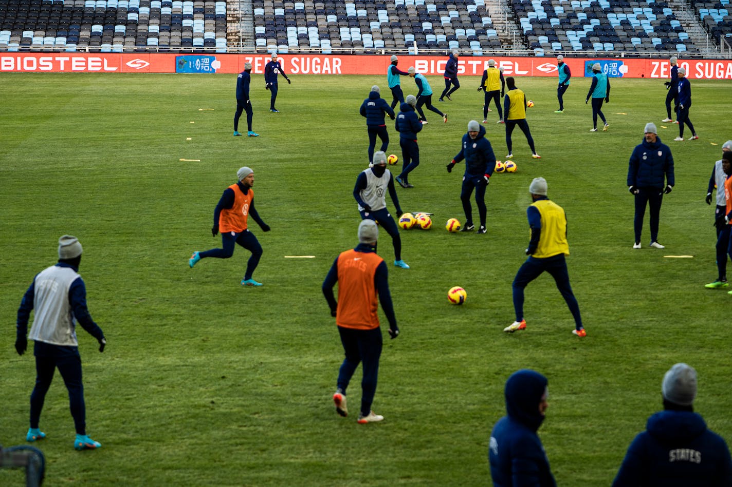 The US Men National Team warms up in a practice on real grass at Allianz Field in St. Paul, Minn., on Tuesday, Feb. 1, 2022. The US Men National Team has a soccer practice at Allianz Field in anticipation of game against vs Honduras tomorrow. ] RICHARD TSONG-TAATARII • richard.tsong-taatarii@startribune.com