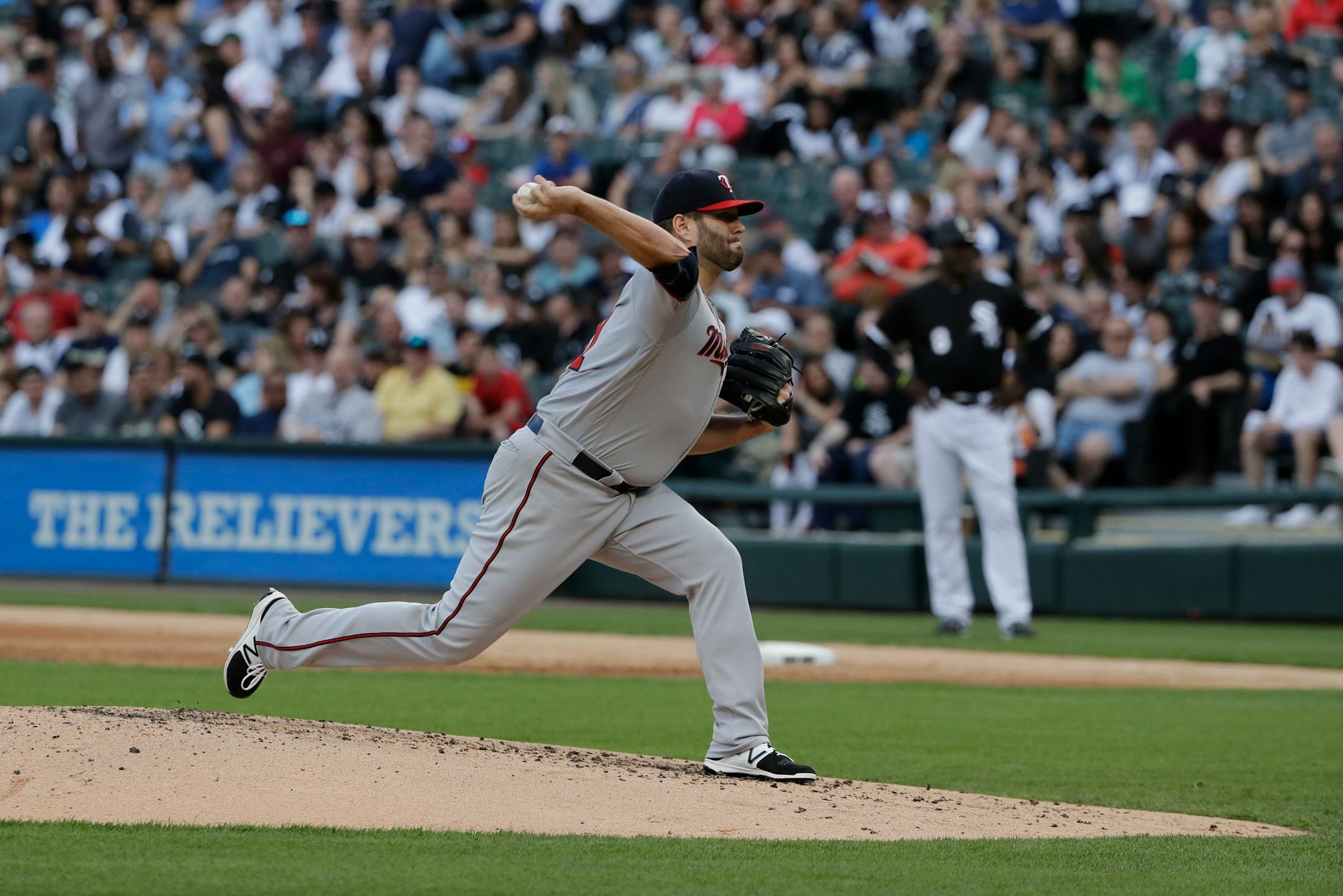 Twins staring pitcher Lance Lynn throws against the White Sox during the first inning Saturday