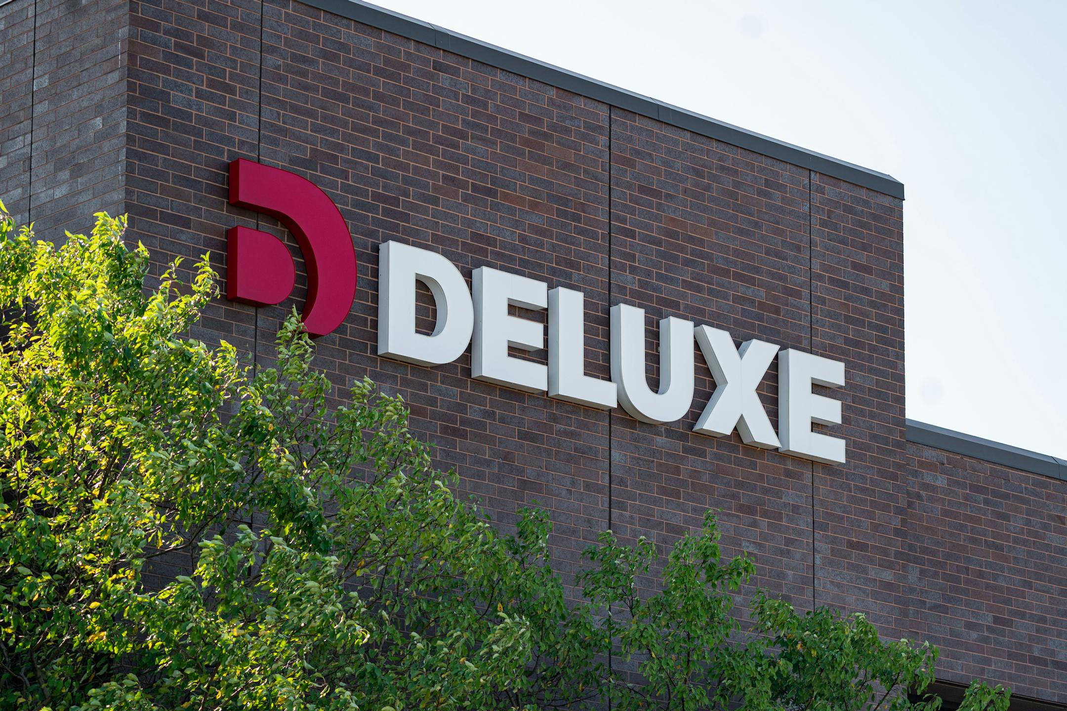 Deluxe headquarters in Shoreview. (GLEN STUBBE • glen.stubbe@startribune.com)