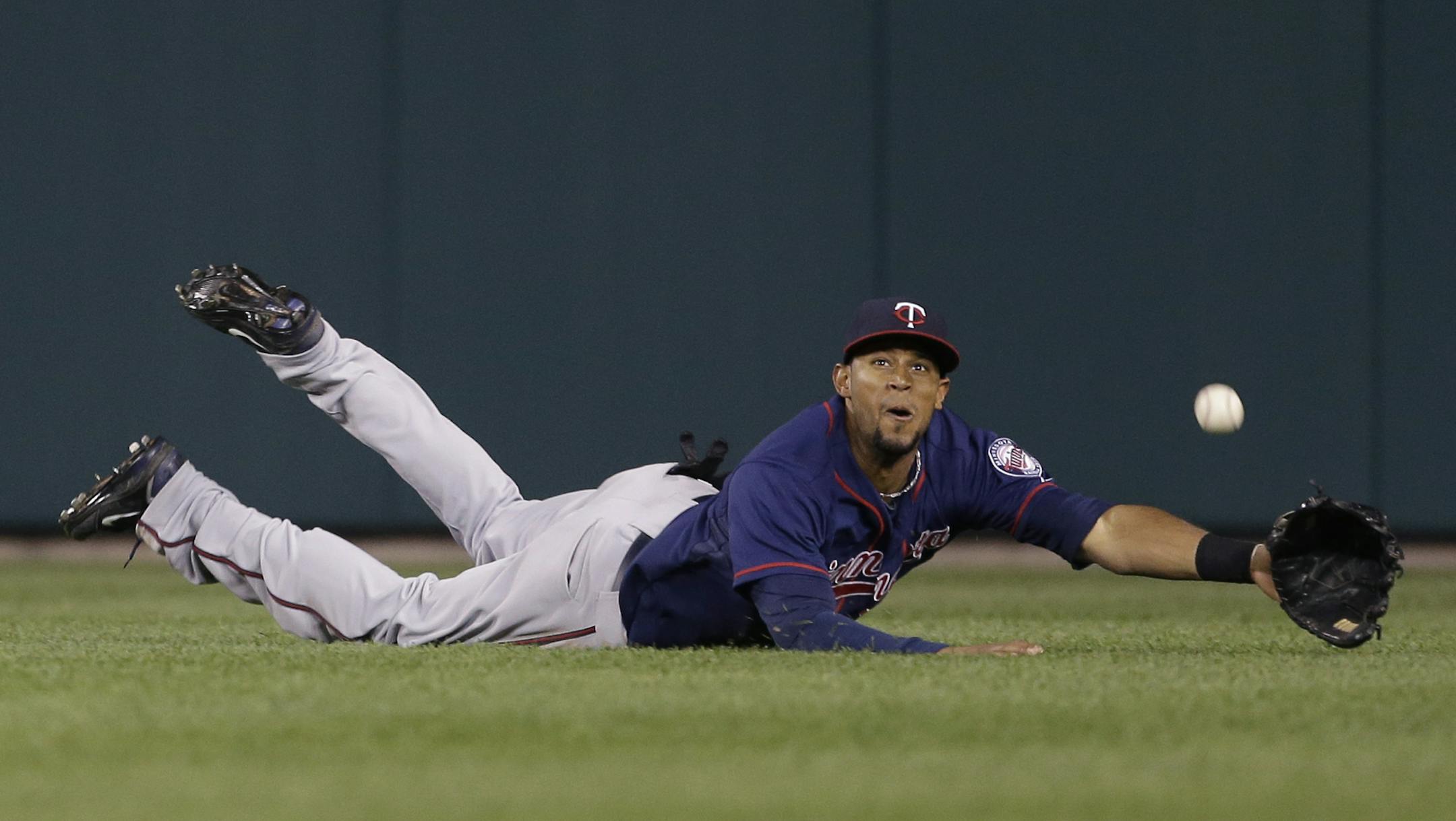 Twins center fielder Aaron Hicks