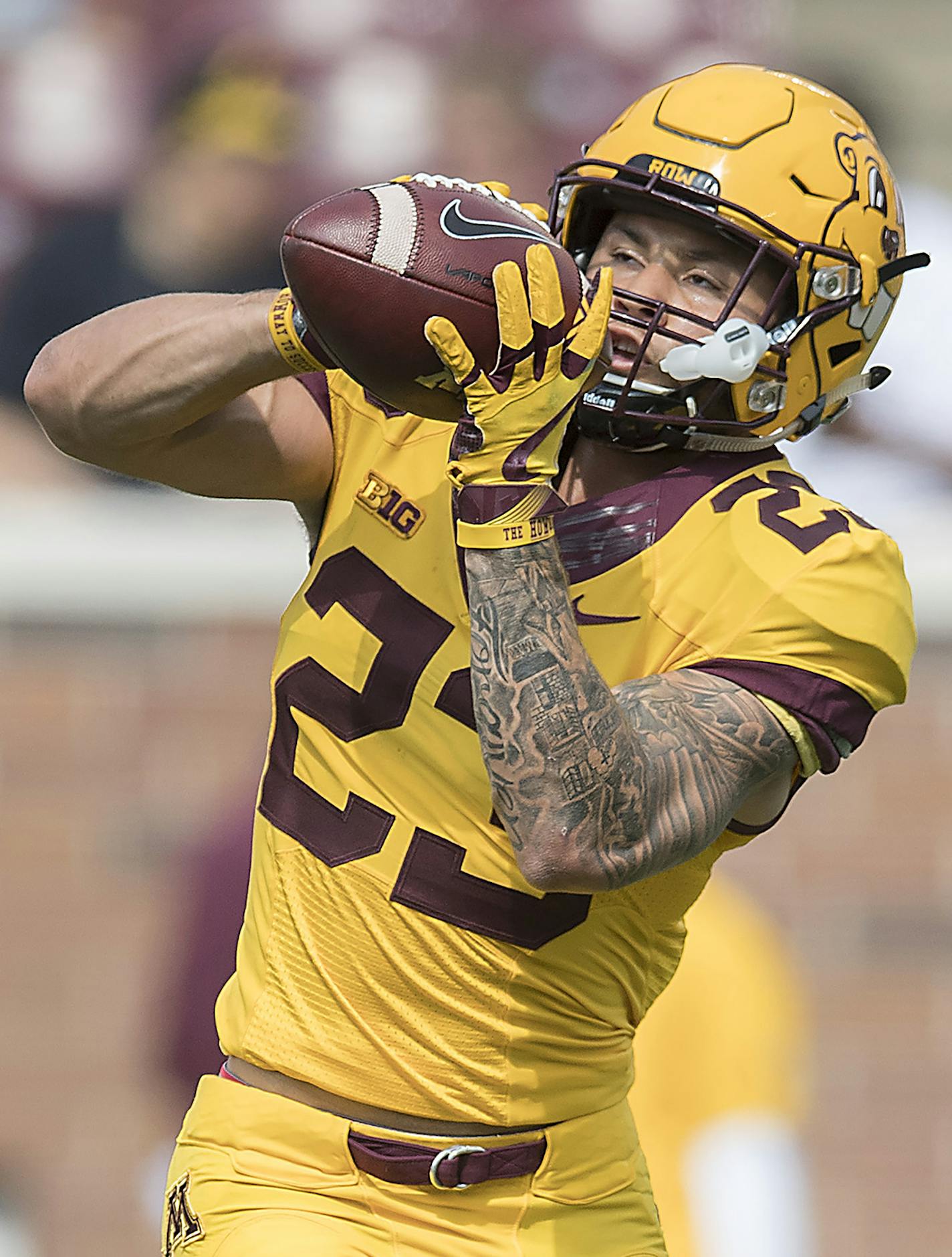 Minnesota's running back Shannon Brooks warmed up before the Gophers took on Middle Tennessee at TCF Bank Stadium, Saturday, September 16, 2017 in Minneapolis, MN. ] ELIZABETH FLORES &#x2022; liz.flores@startribune.com