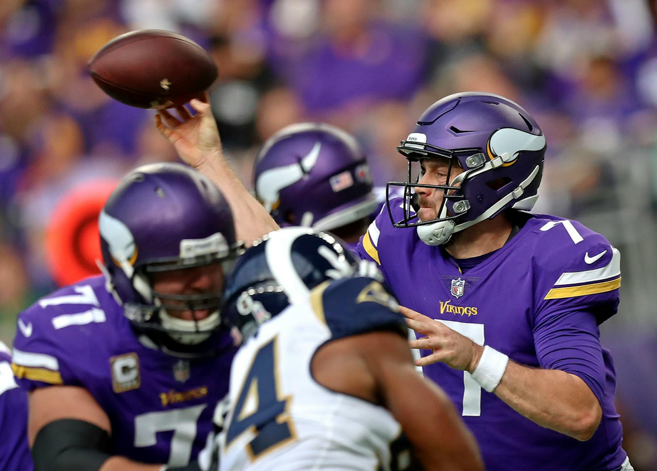 Vikings quarterback Case Keenum drove the vikings down field in the 2nd quarter.