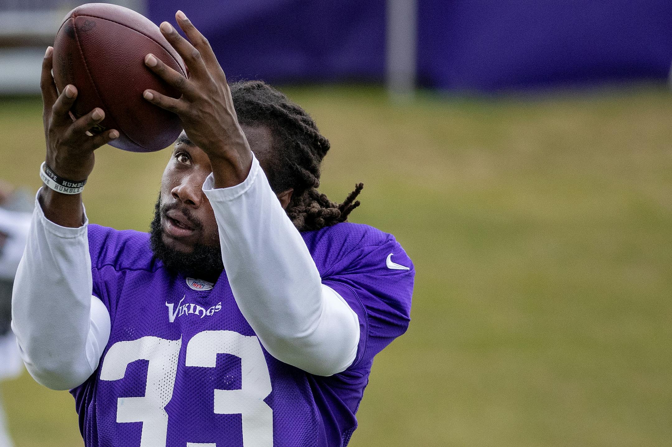 Minnesota Vikings running back Dalvin Cook (33).