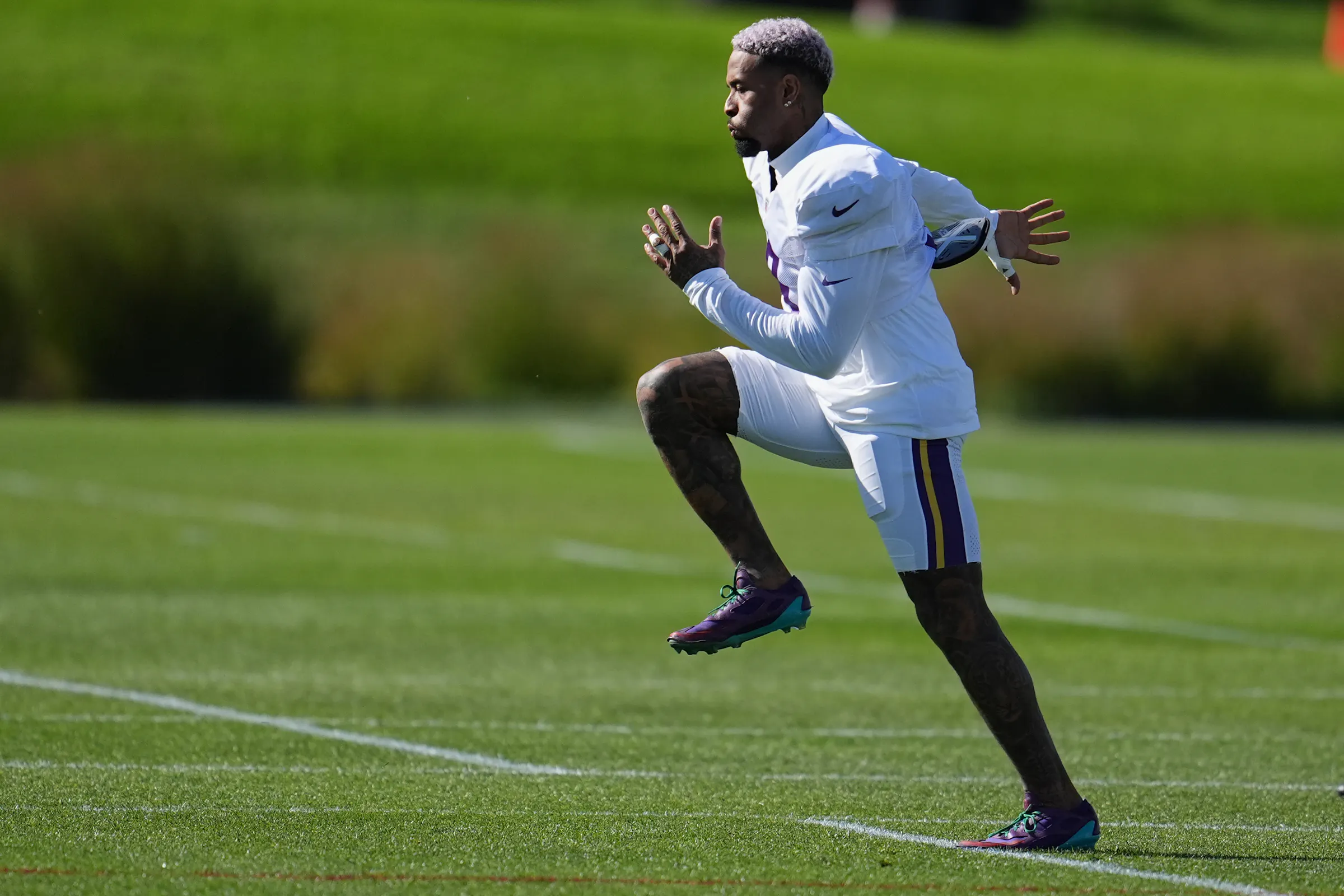 Vikings plan to elevate Odell Beckham Jr. for Saints game, but will he play?