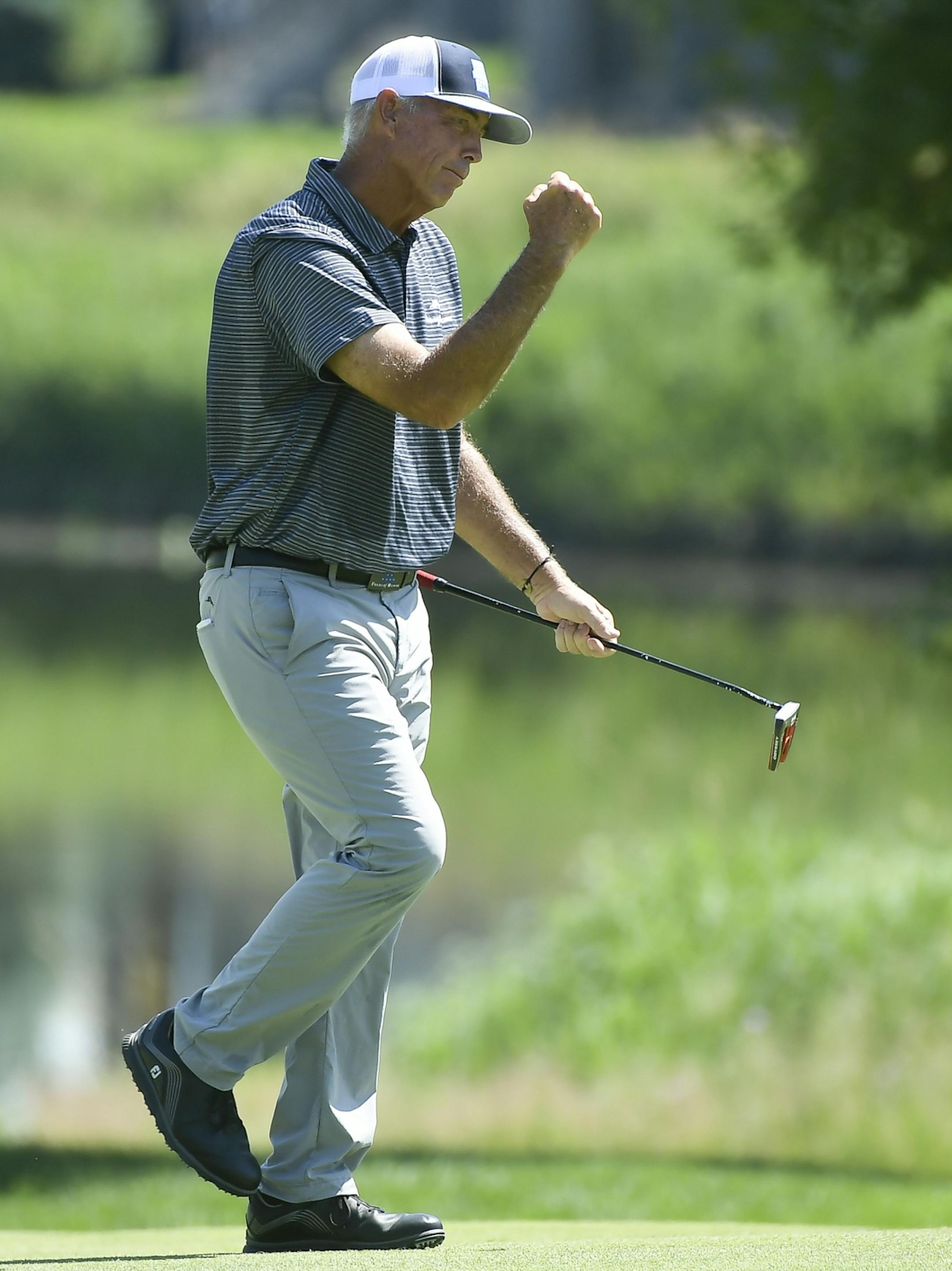 Tom Lehman reacted after putting for eagle on the 7th hole Saturday during the third round of the 3M Open.