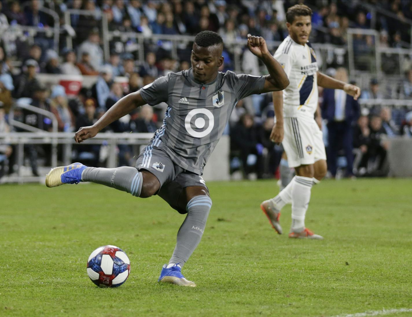 Minnesota United midfielder Darwin Quintero against the LA Galaxy in the MLS first-round playoff soccer Sunday, Oct. 20, 2019 in St. Paul, Minn. The Galaxy defeated the Loons 2-1. (AP Photo/Andy Clayton-King)