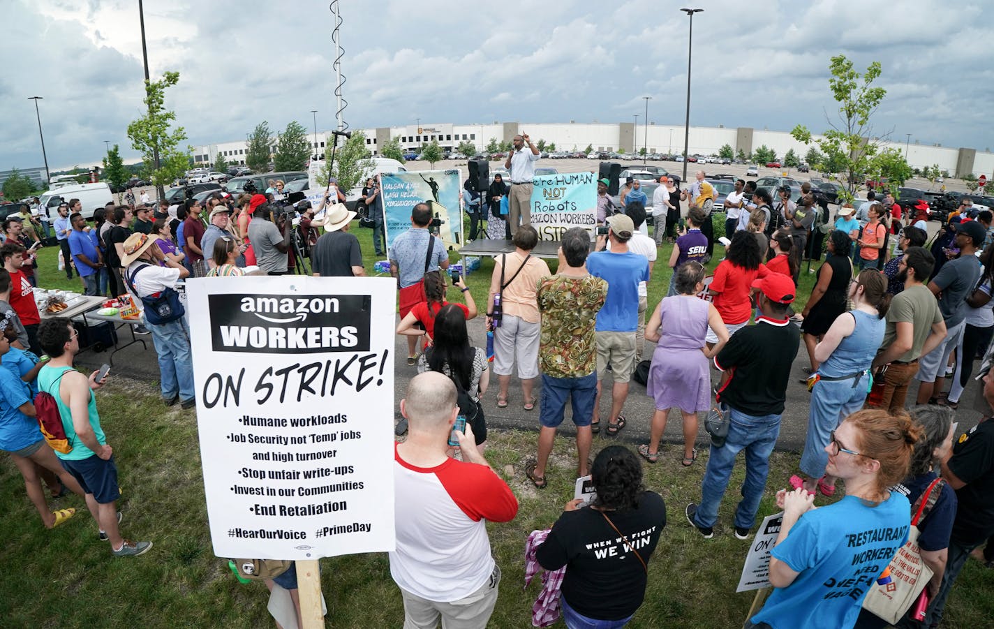 Workers, supporters and activists picketed outside the Amazon fulfillment Center in Shakopee on the afternoon of Prime Day. ] GLEN STUBBE &#x2022; glen.stubbe@startribune.com Monday, July 15, 2019