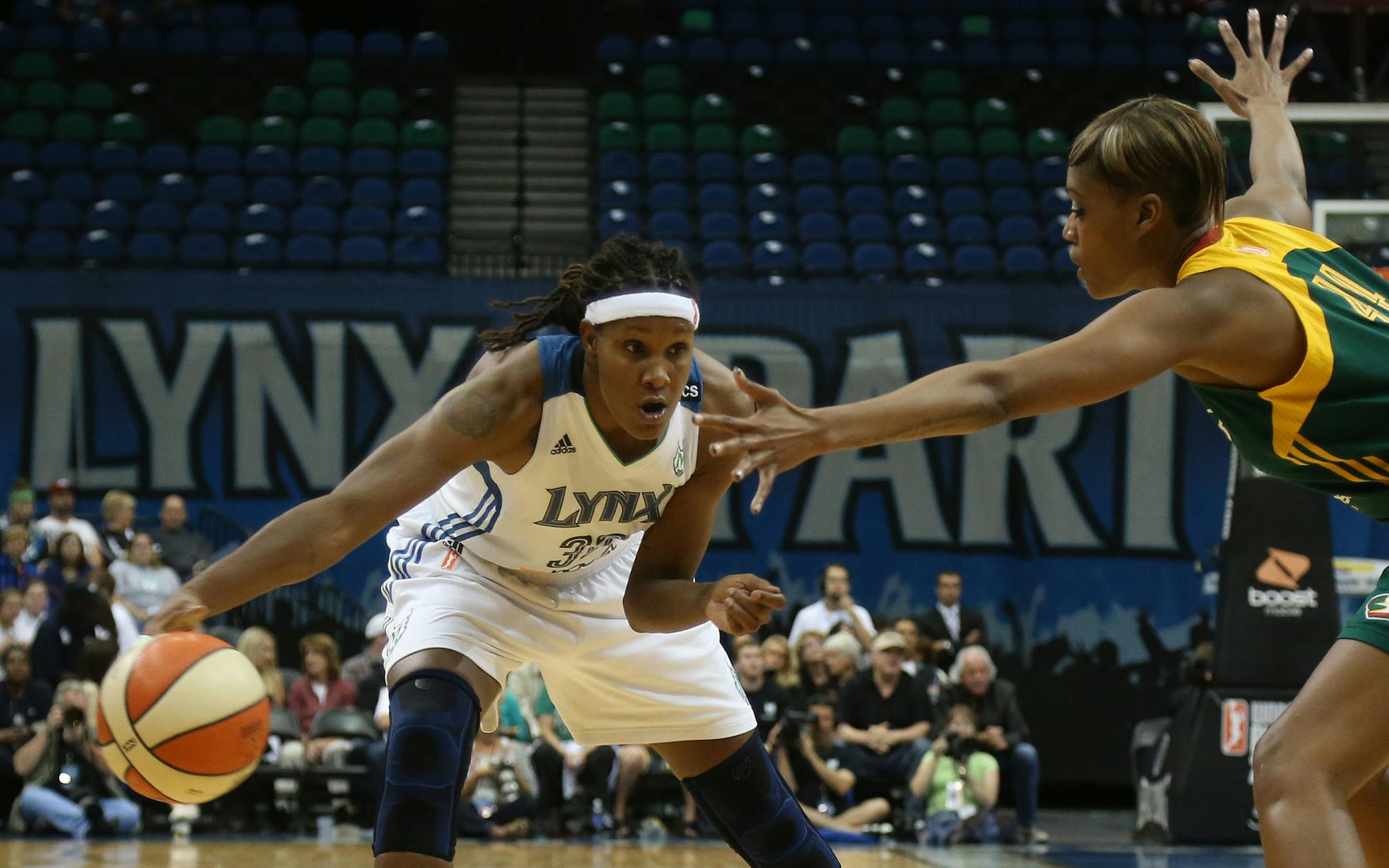 Rebekkah Brunson looked for an open teammate during a game against Seattle last year. Brunson will return to the Lynx lineup tonight against Atlanta.