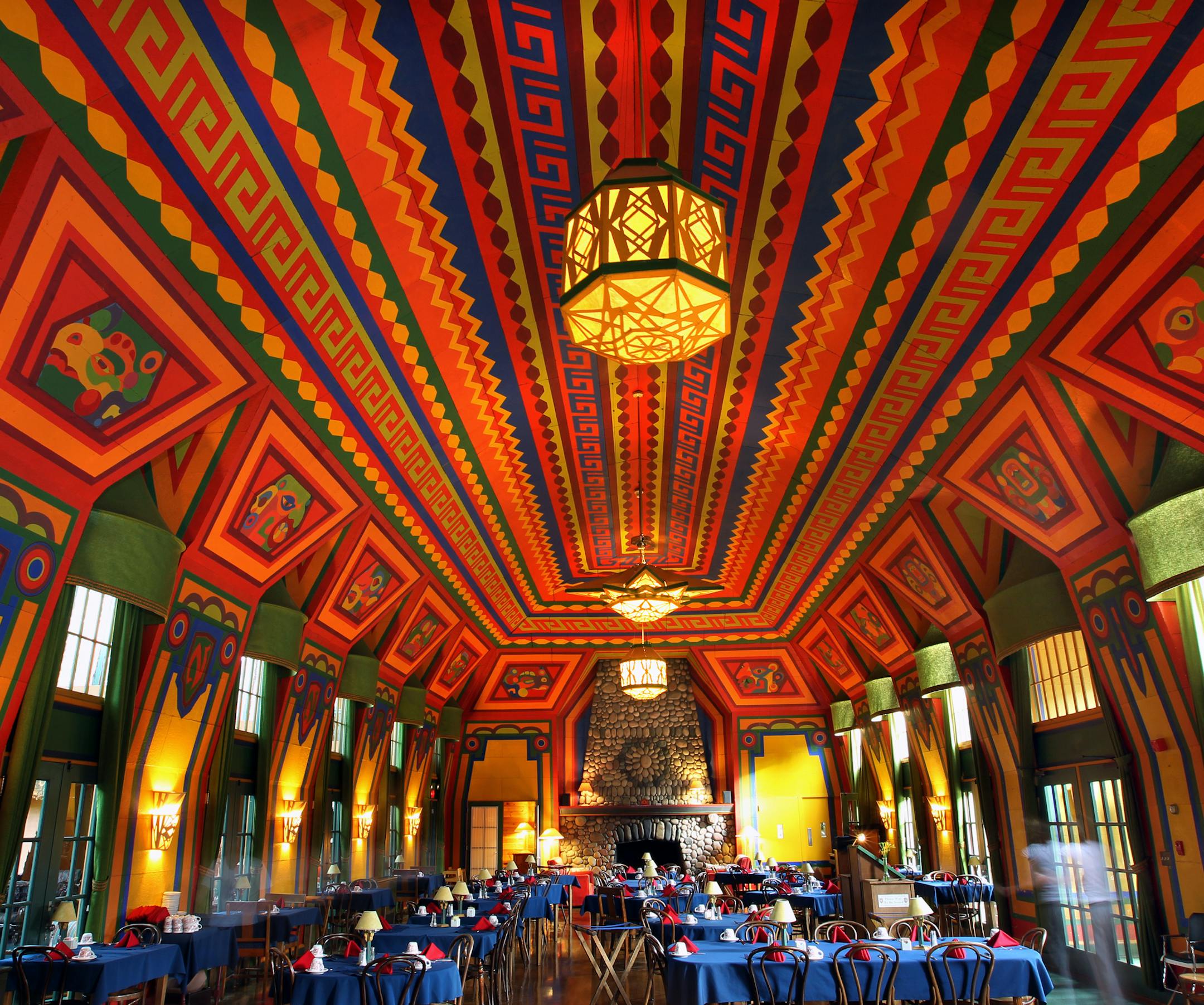 __Food writer Rick Nelson makes his annual trip to parts of Minnesota we might want to go. This year it’s the North Shore, From Duluth to past Grand Maria, which brought us a good mix of people, settings and food, starting in Duluth and headed north as far as the Naniboujou Lodge. [ TOM WALLACE • twallace@startribune.com _ Assignments #20024190A_ June 27, 2011_ SLUG: northshore0712_ EXTRA INFORMATION: