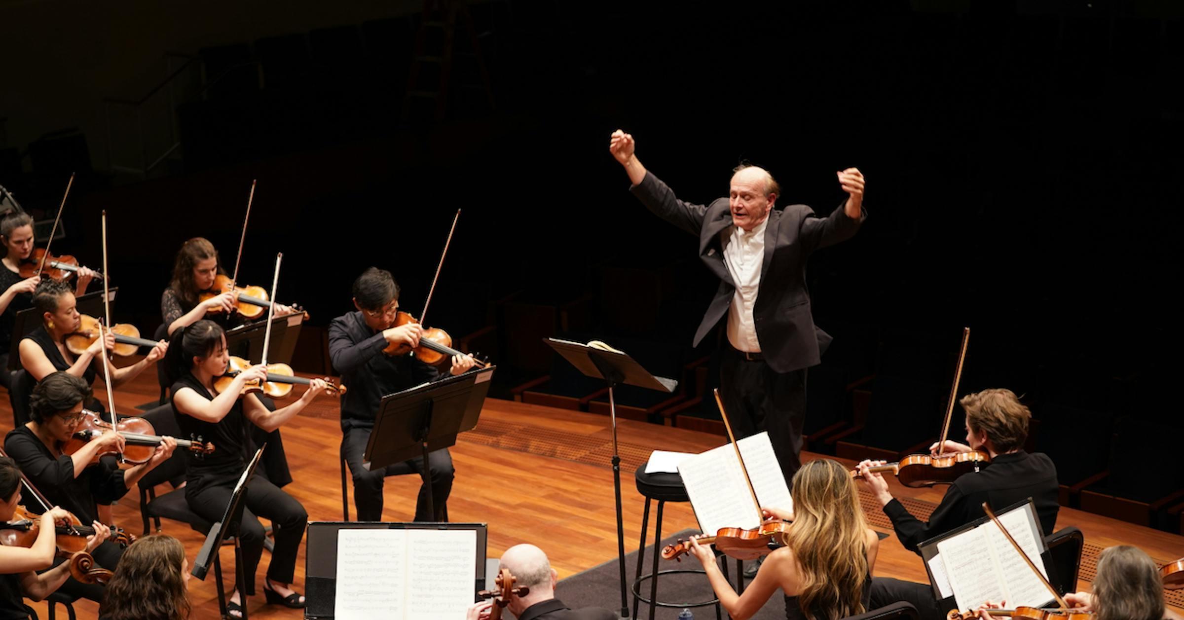 Review: Gábor Takács-Nagy leads SPCO in exuberant season-ending concerts