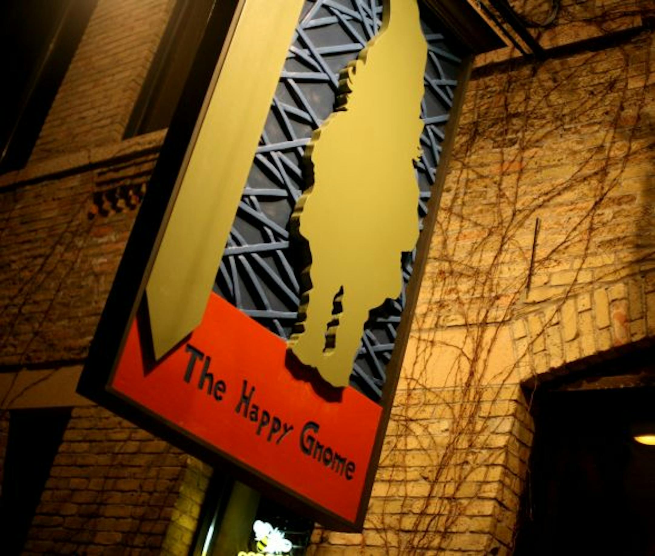 TOM WALLACE�twallace@comcast.net One of the "Top 10 Beer Experiences Around the Twin Cities," the Happy Gnome hosts a monthly "beer dinner" for beer enthusiasts, which includes beer sampling and seminar-like presentations. Joe Weiss, director of sales for Sleeman beer and an employee at the old Schmitt brewery for 40 years, presented the finer details in the making of eight different beers.