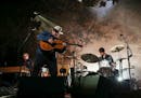 Wilco gets over the 'resentment' for an adoring opening-night Palace gig