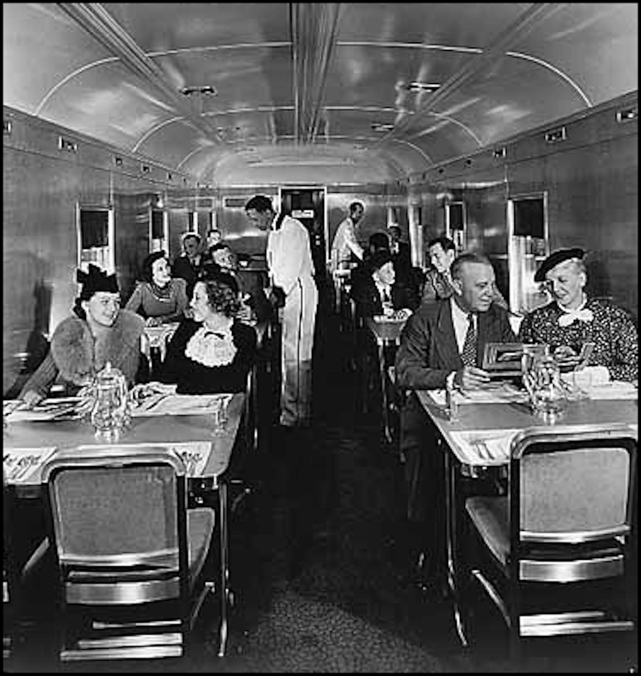 Hiawath dining car, about 1935
