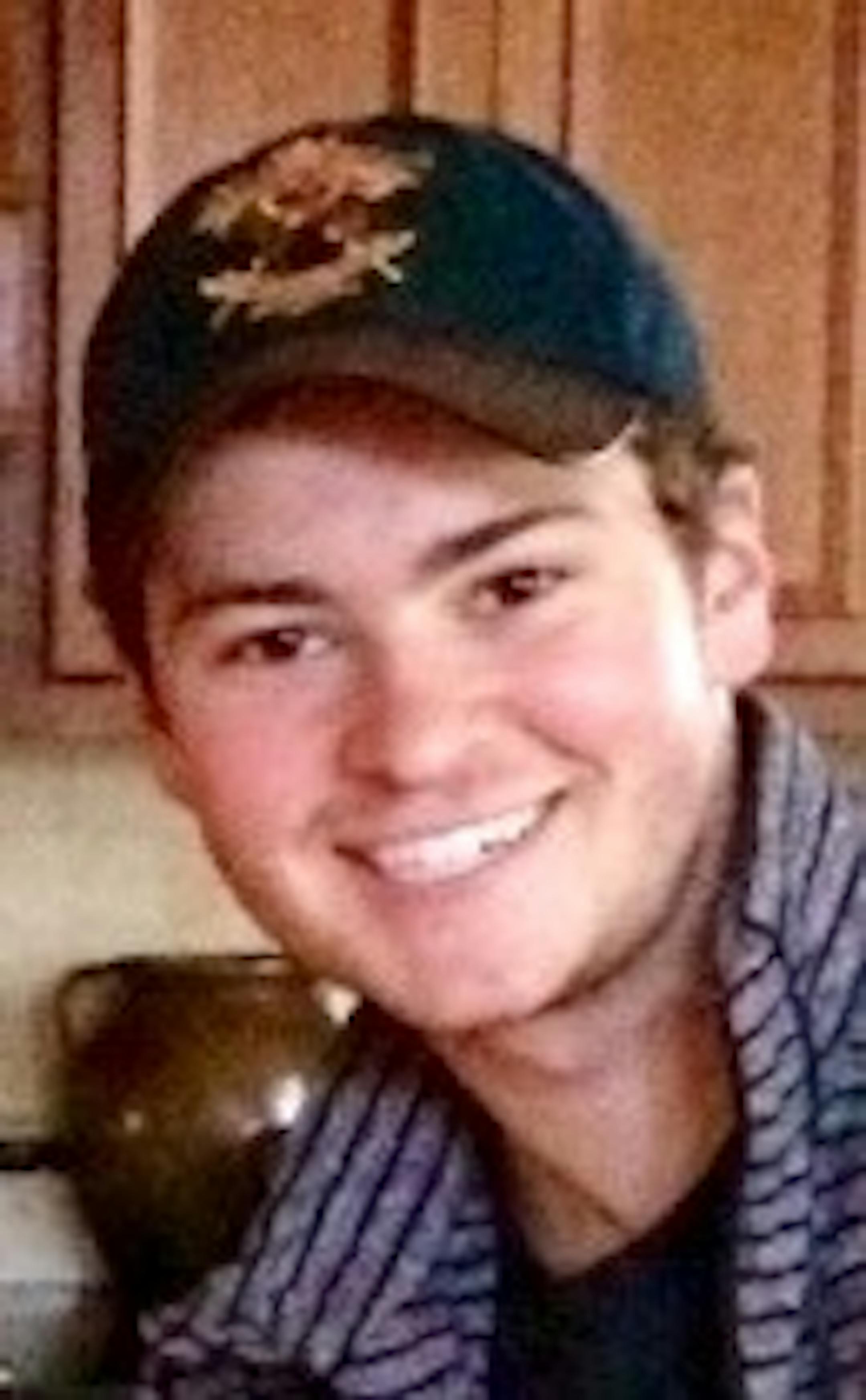 Alex Schilling, Wayzata hockey, 2015-16