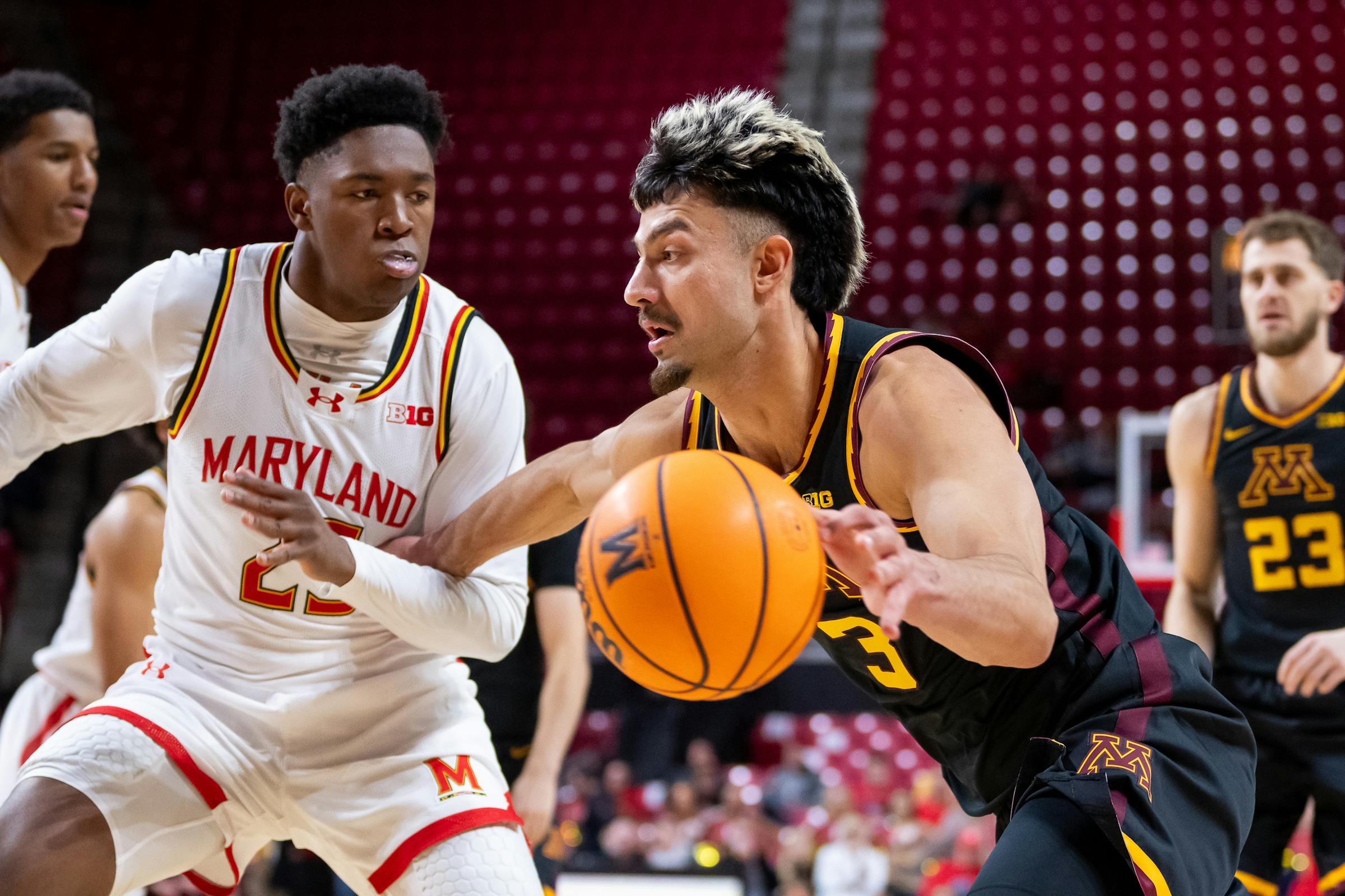 Gophers fade away against Maryland, fall to 0-6 in Big Ten men’s basketball